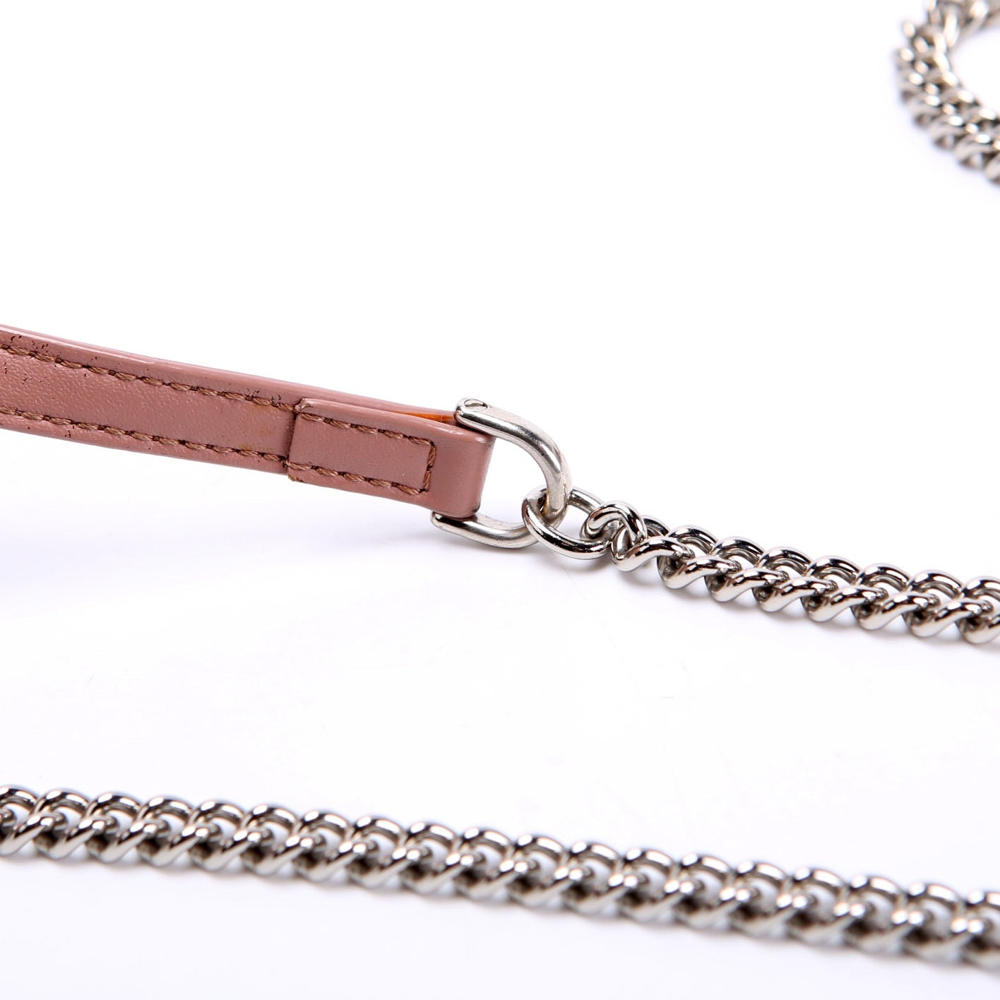 Fendi 8BS004 F is Fendi Wallet On Chain Mauve