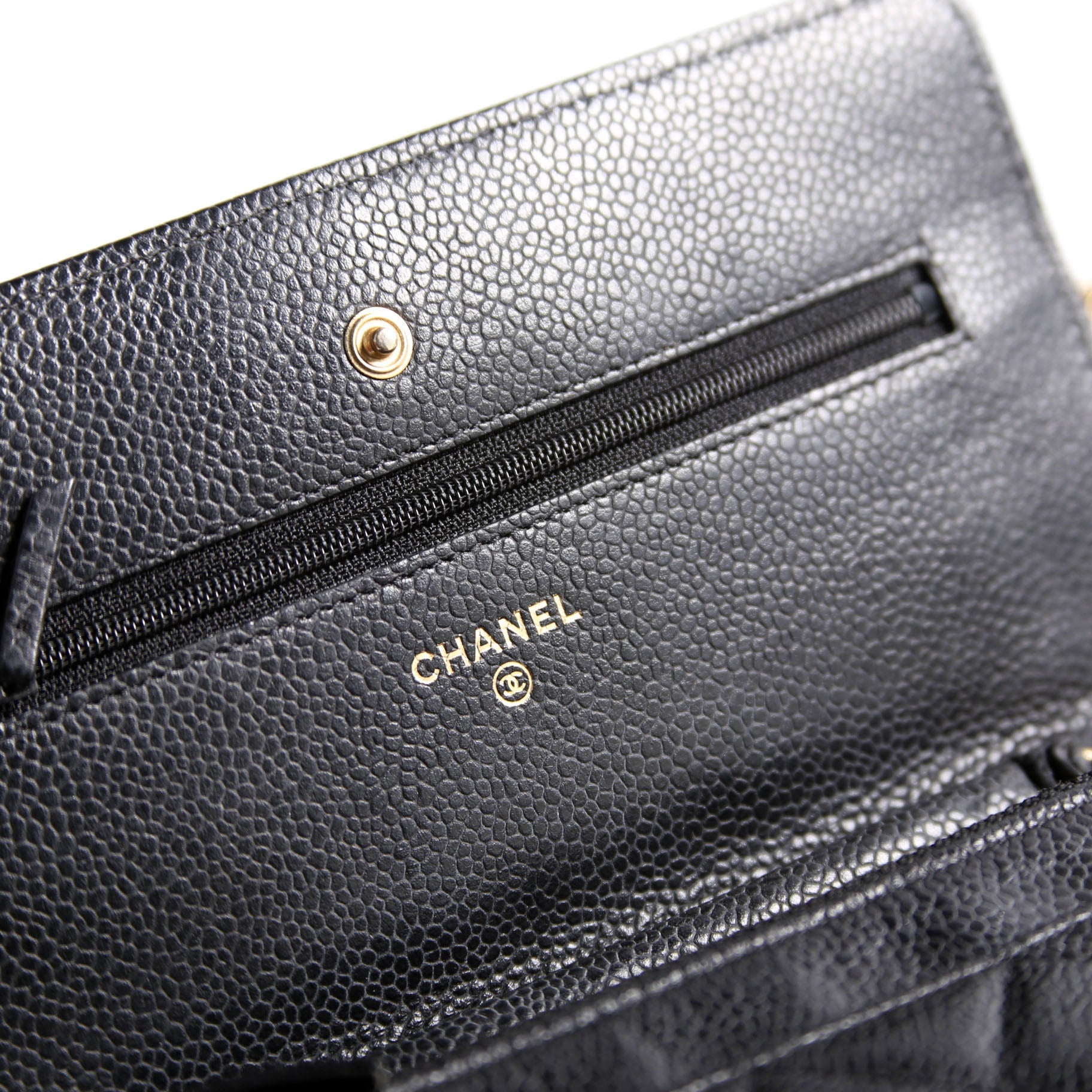 Wallet on Chain Classic Quilted Caviar Black