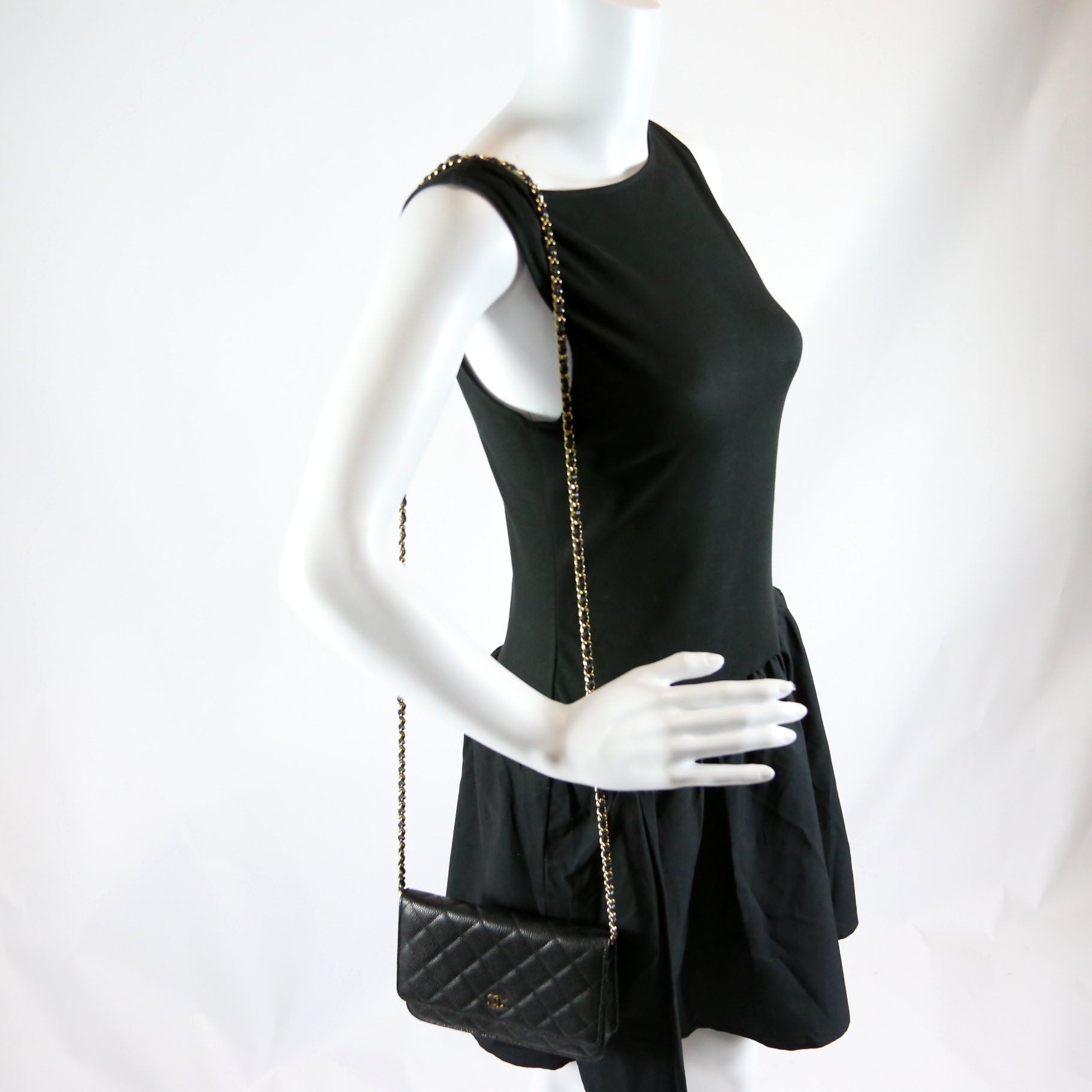 Wallet on Chain Classic Quilted Caviar Black