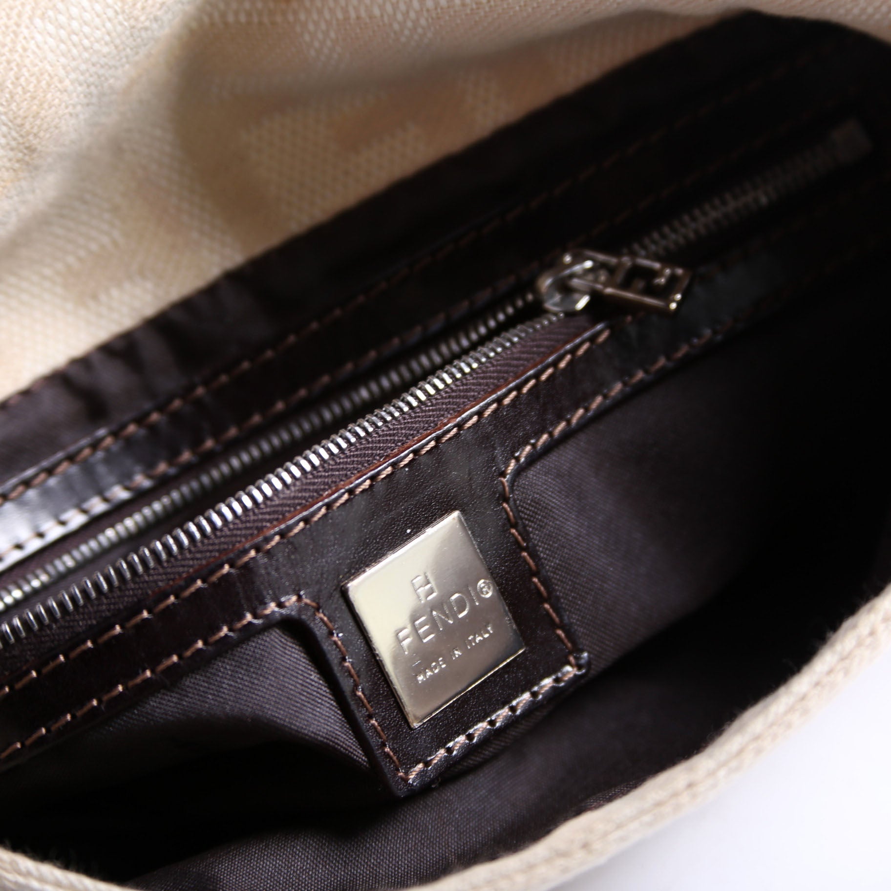 Baguette FF Zucca Vintage Beige