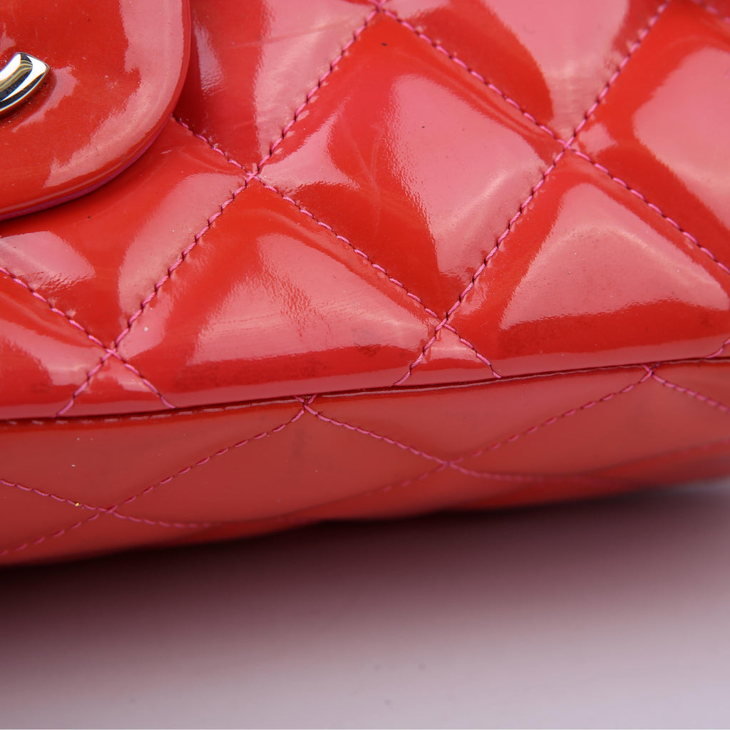 Classic Flap Jumbo Patent Red/Pink