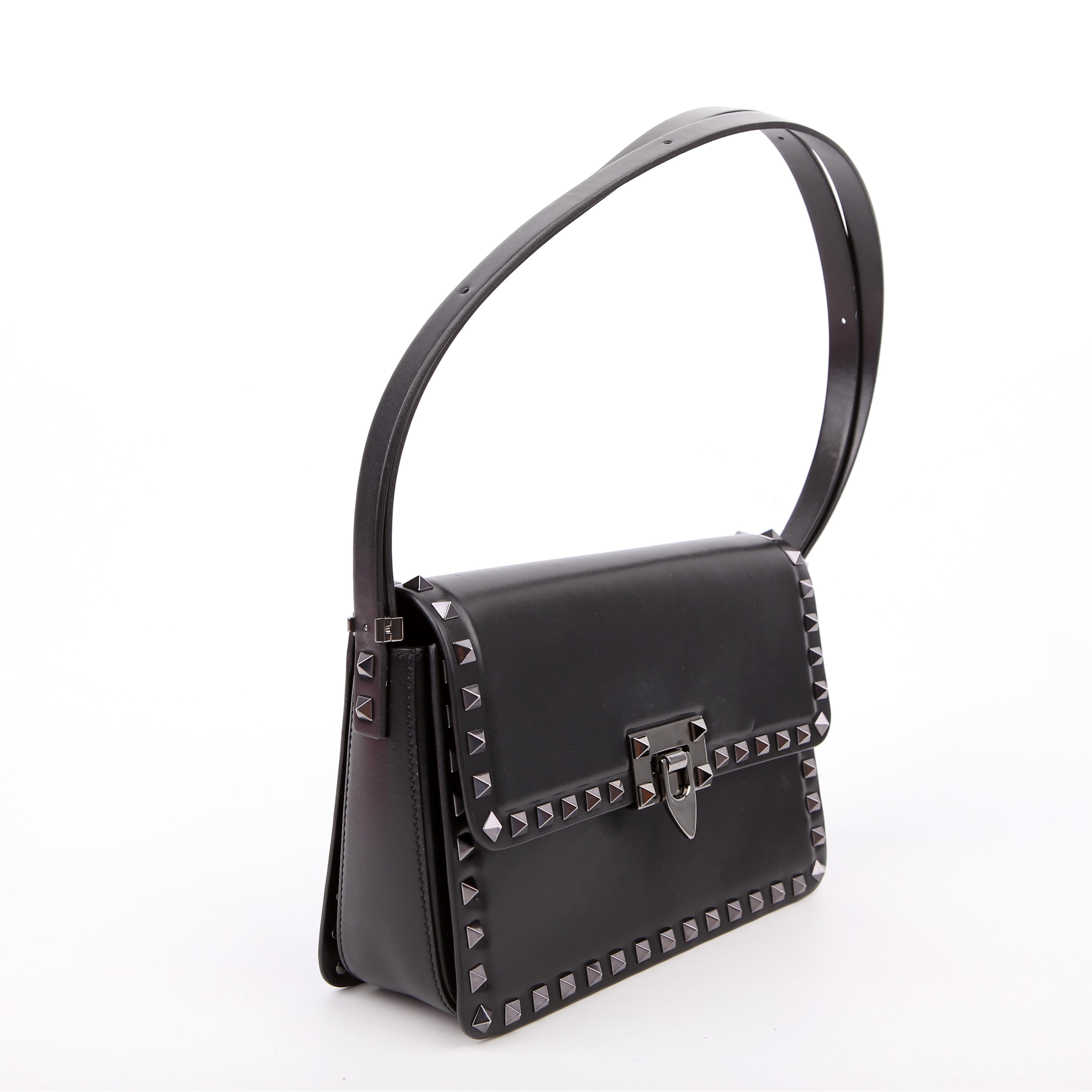 Rockstud23 East-West Shoulder Bag Black