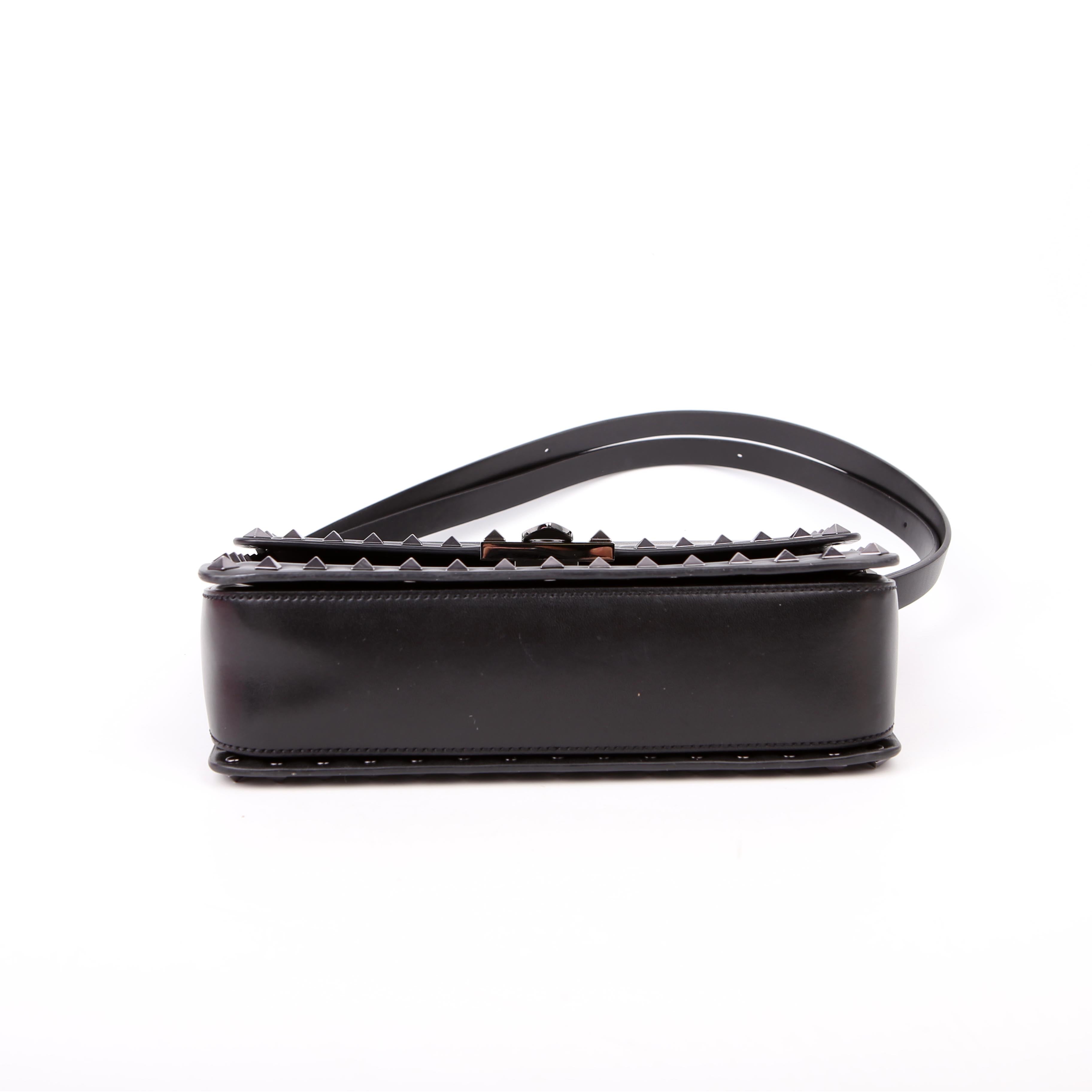 Rockstud23 East-West Shoulder Bag Black