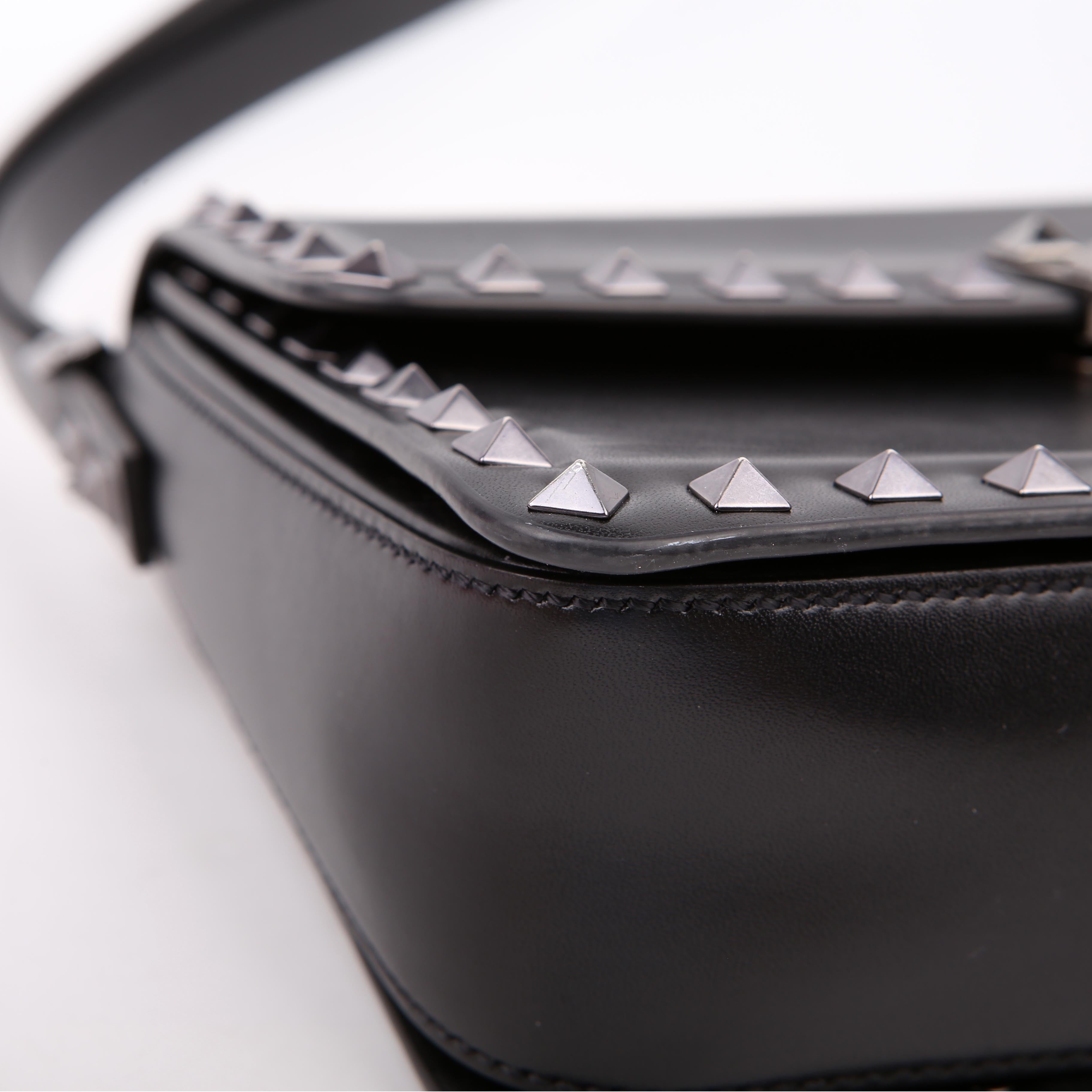 Rockstud23 East-West Shoulder Bag Black
