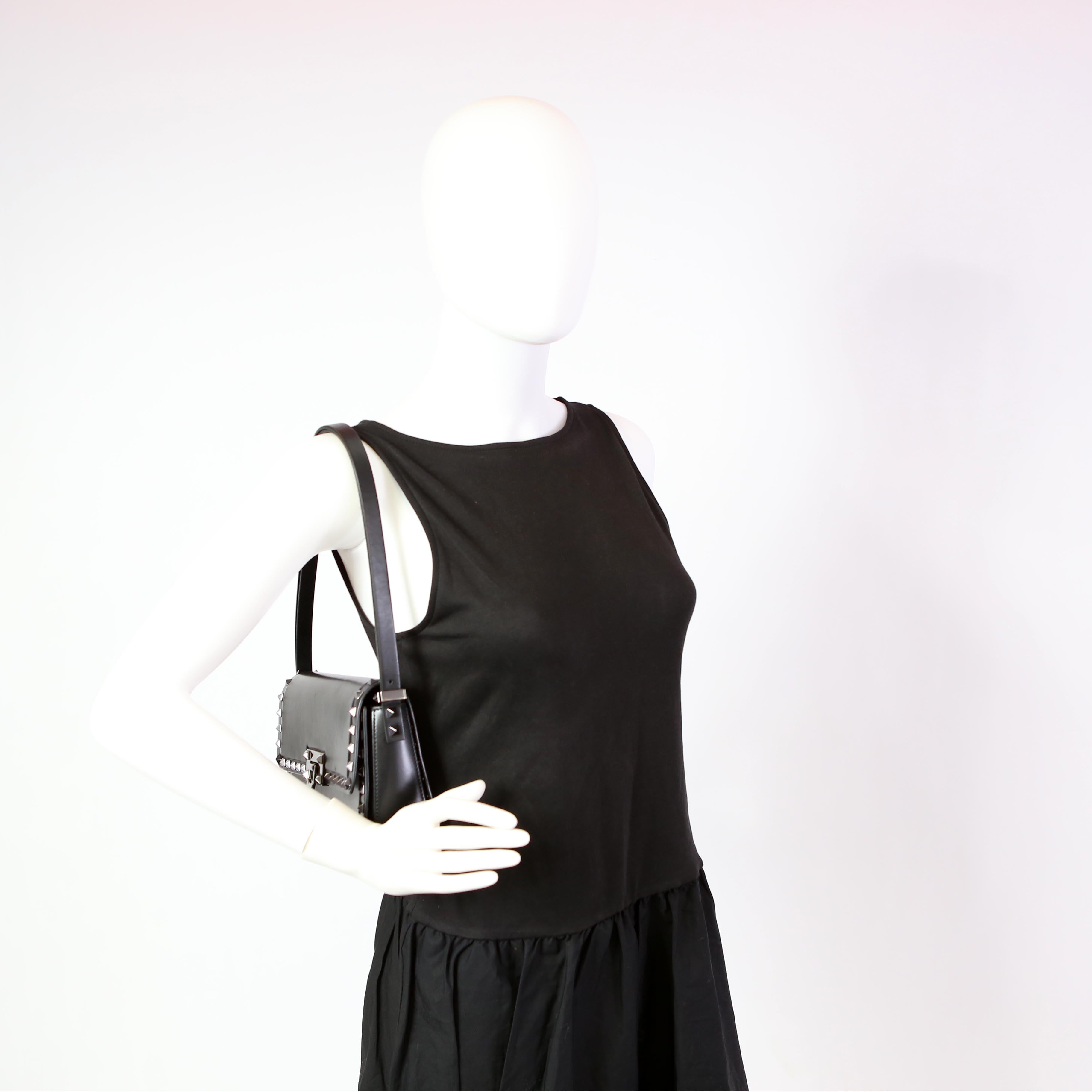 Rockstud23 East-West Shoulder Bag Black