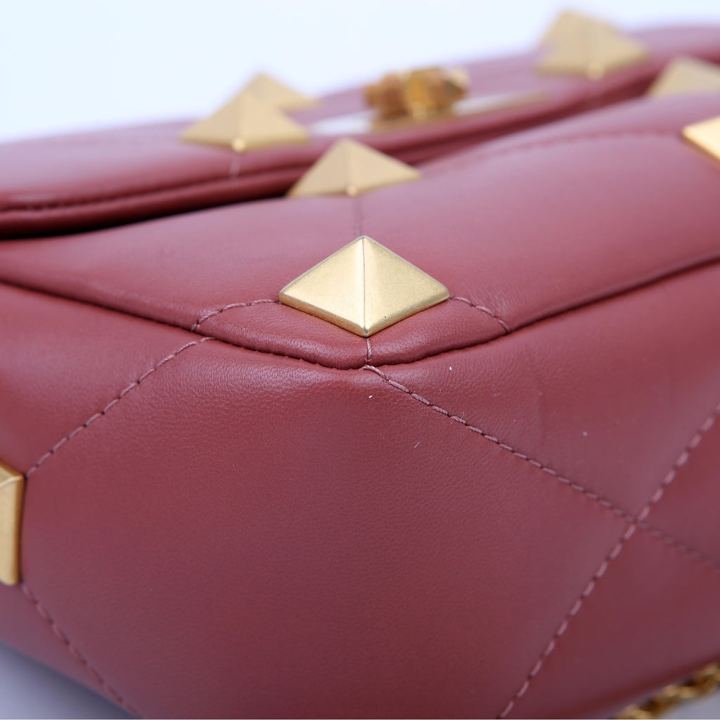 Roman Stud Medium Shoulder Bag Pink