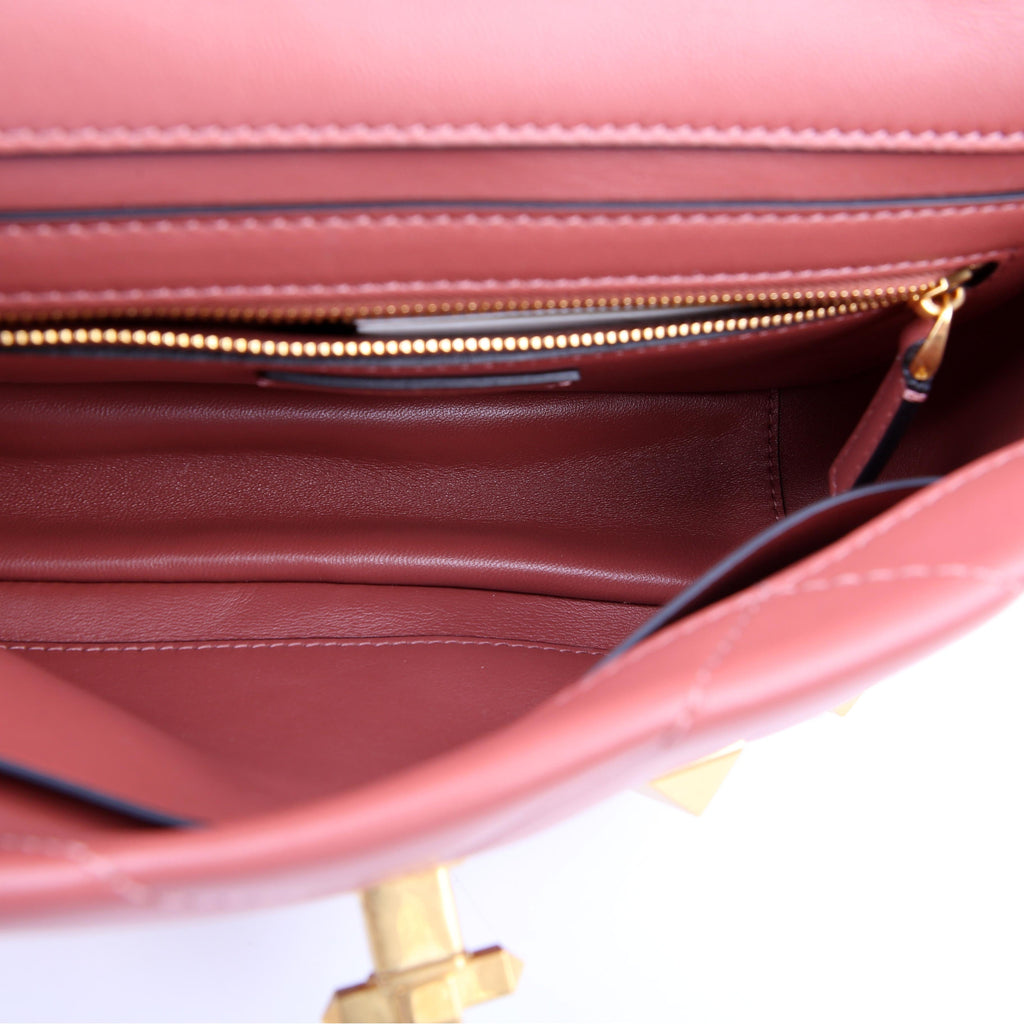 Roman Stud Medium Shoulder Bag Pink