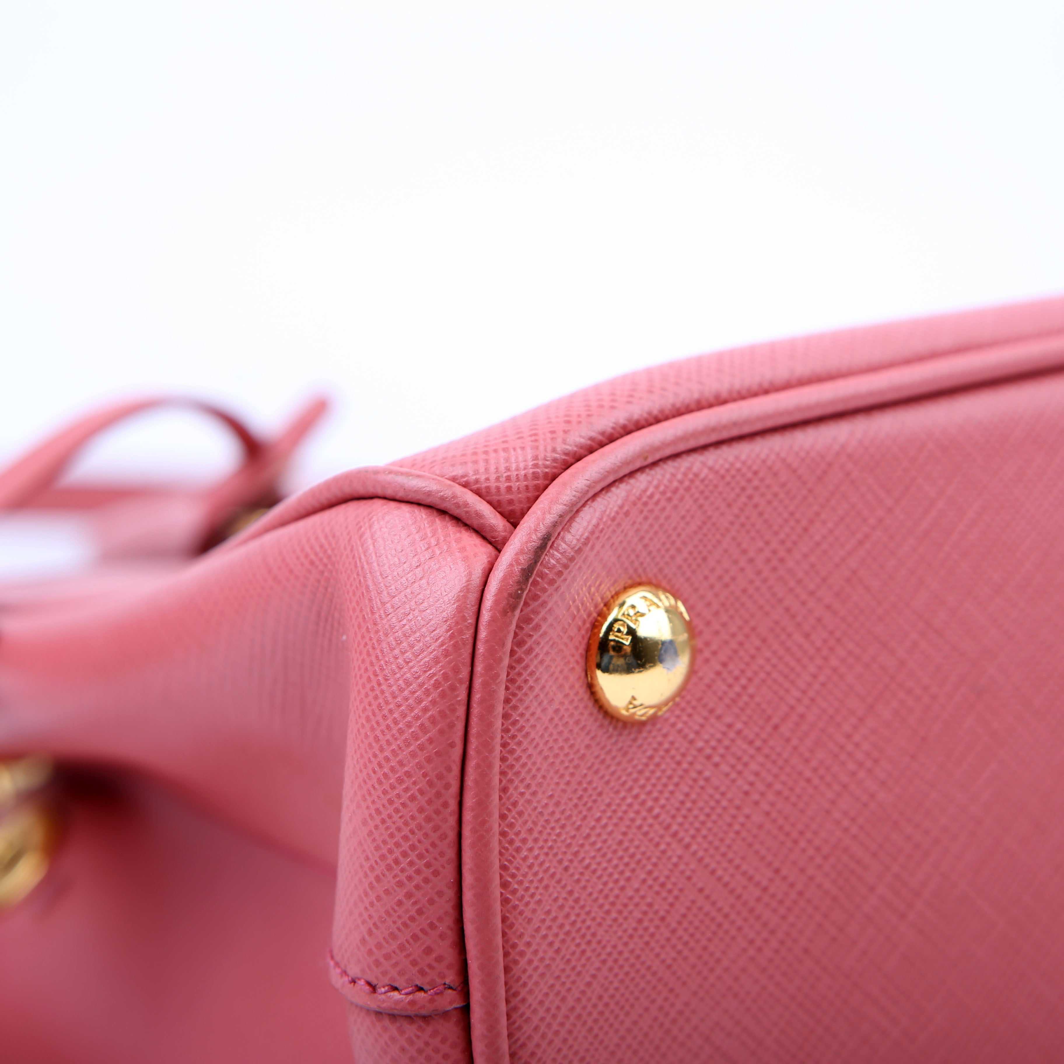 Prada Saffiano Galleria Small Pink