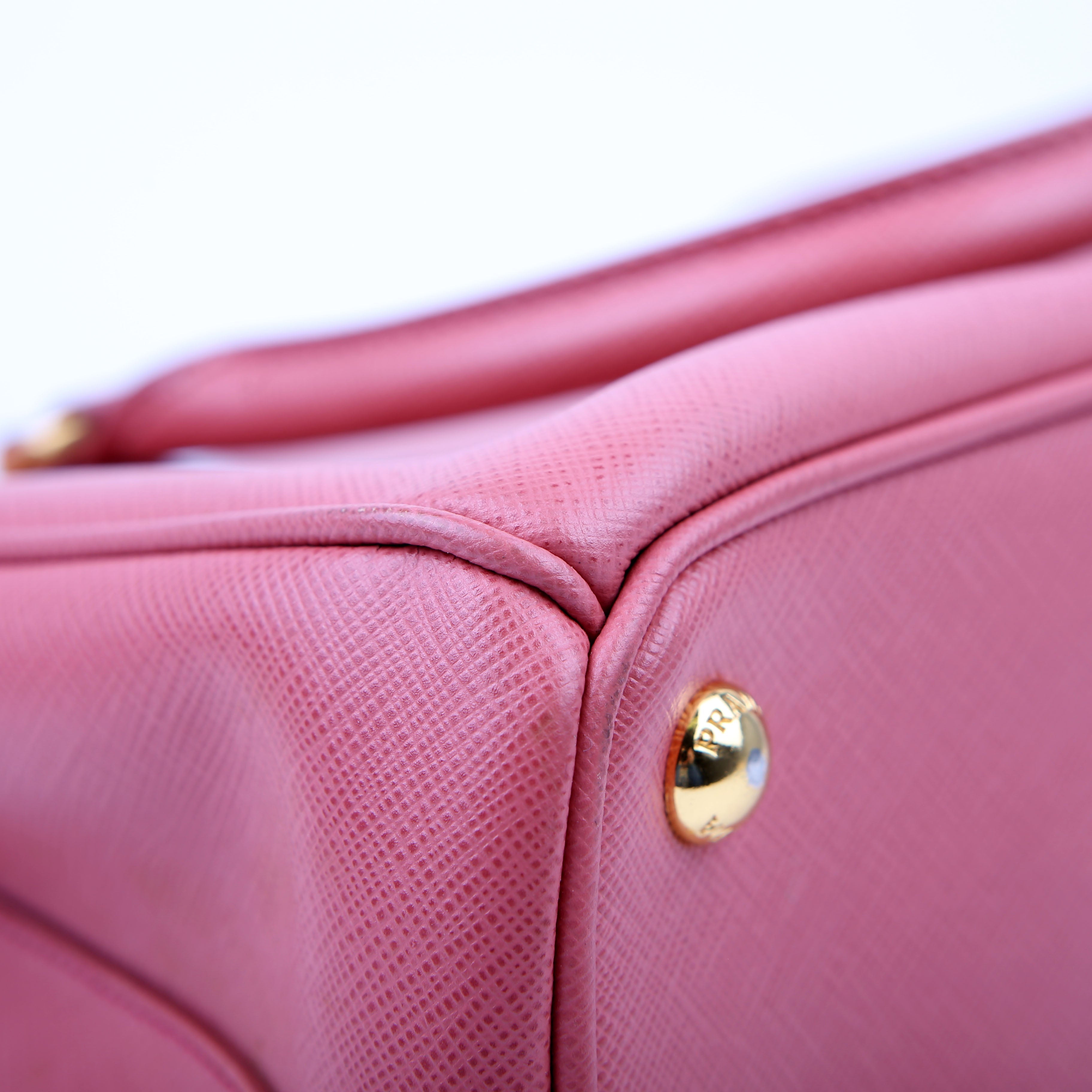 Prada Saffiano Galleria Small Pink