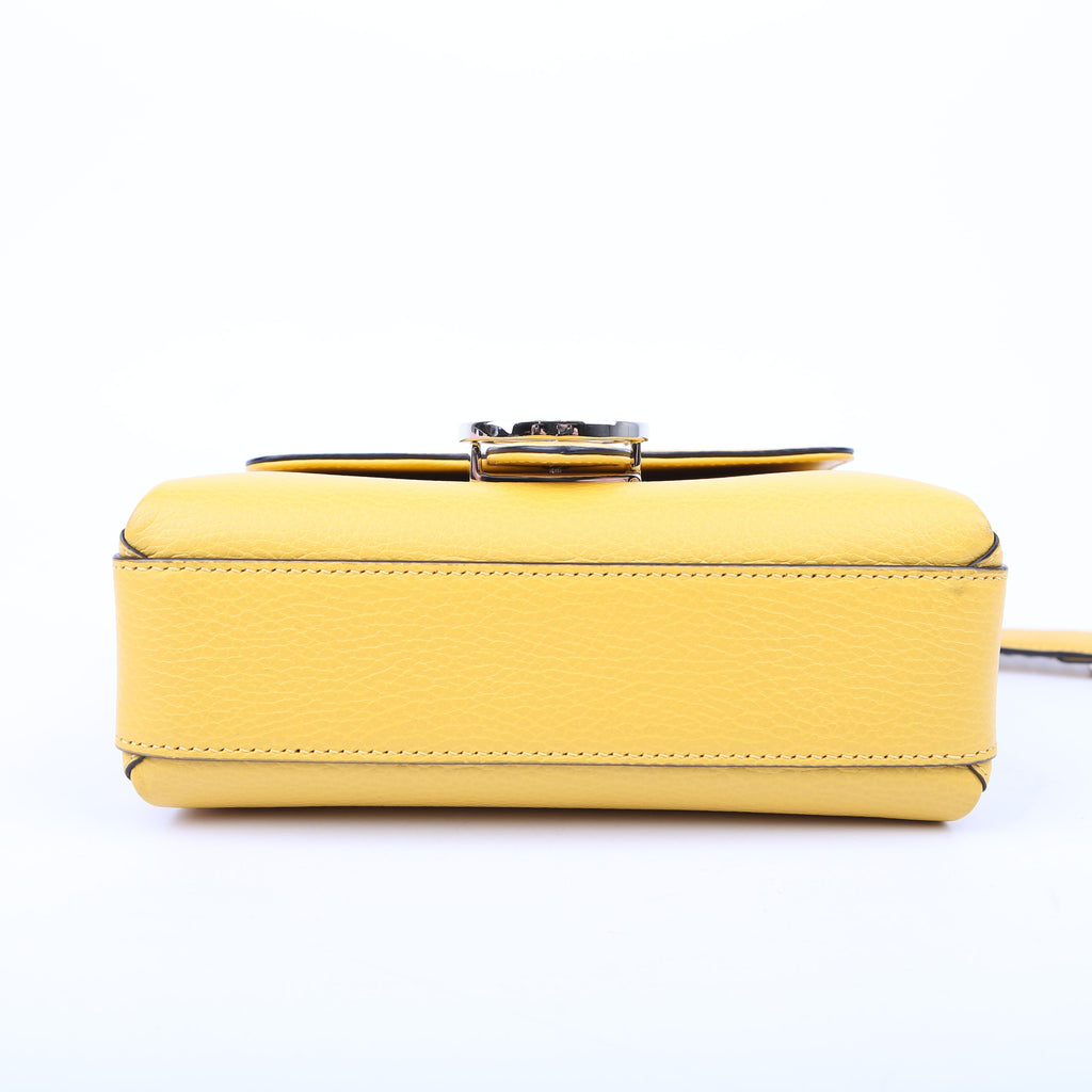 Gucci 607720 Interlocking Small Crossbody Yellow