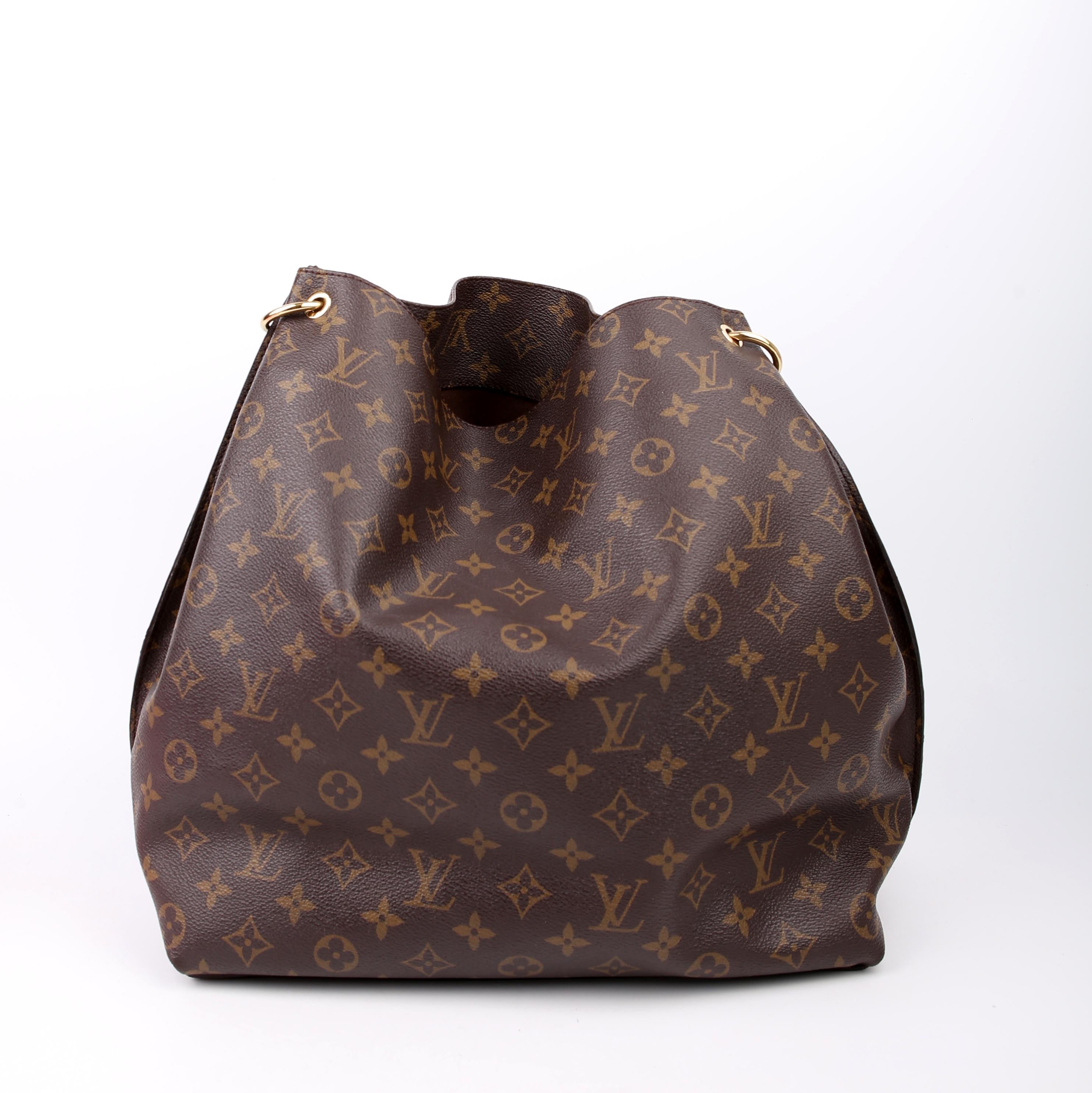 Metis Shoulder Monogram