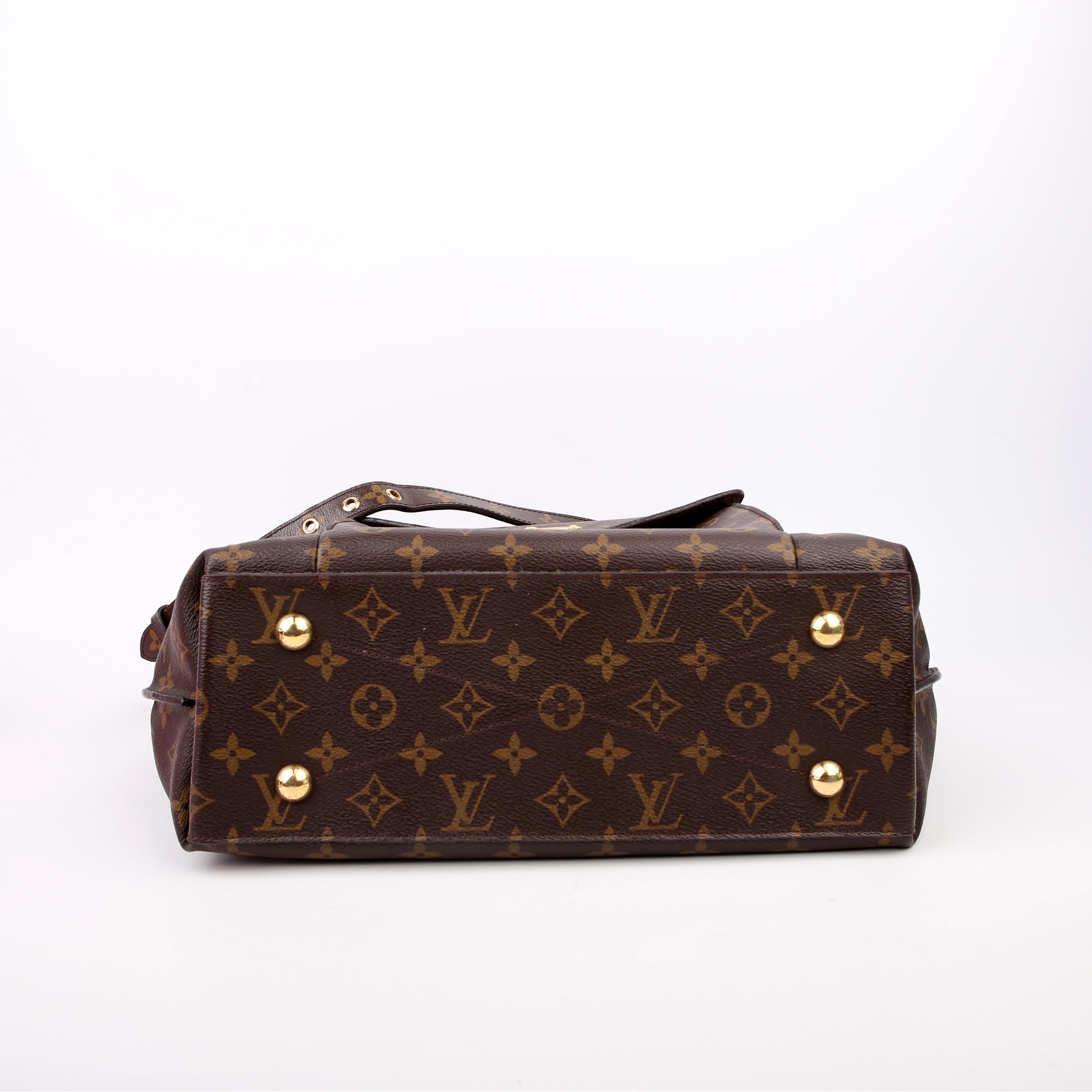 Metis Shoulder Monogram