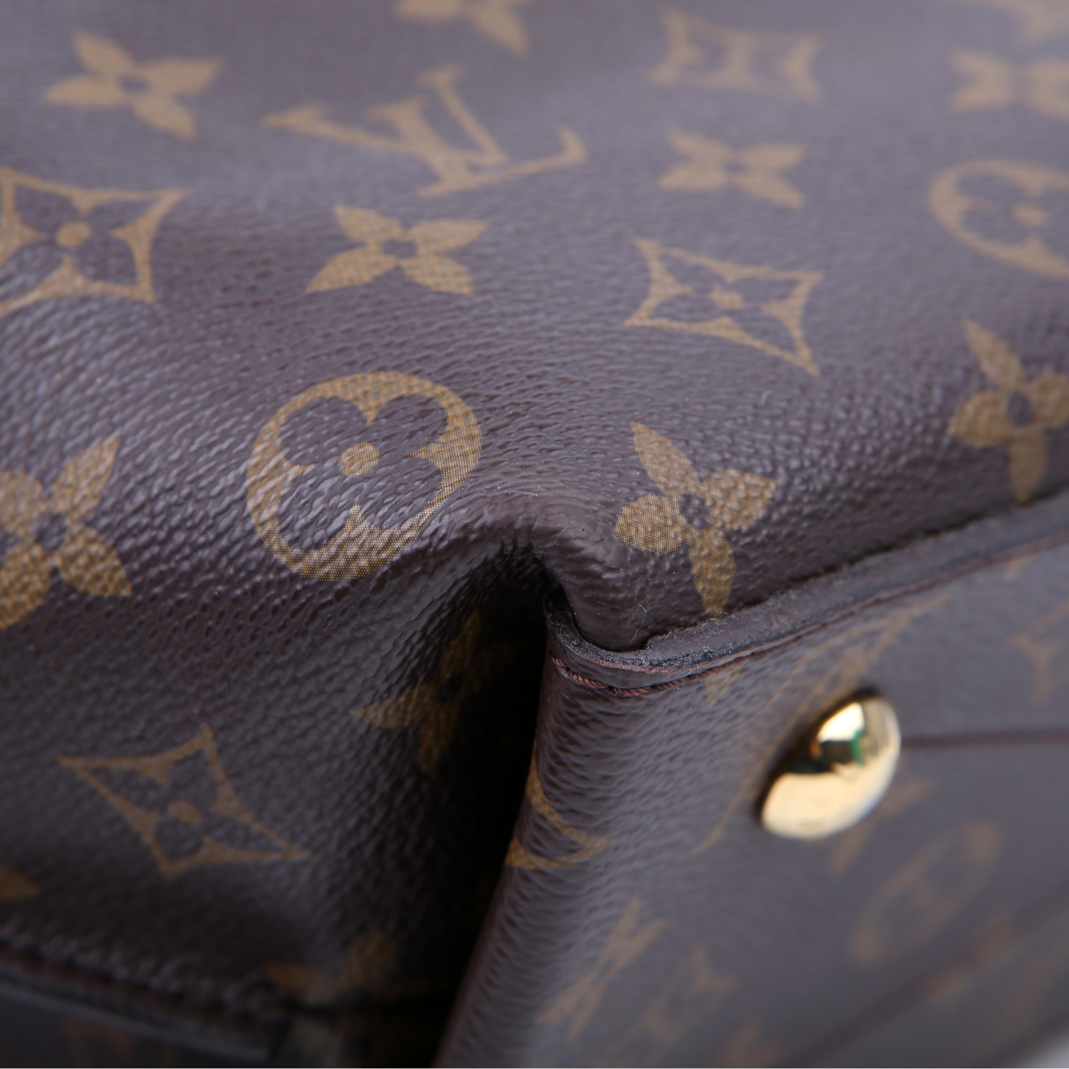 Metis Shoulder Monogram
