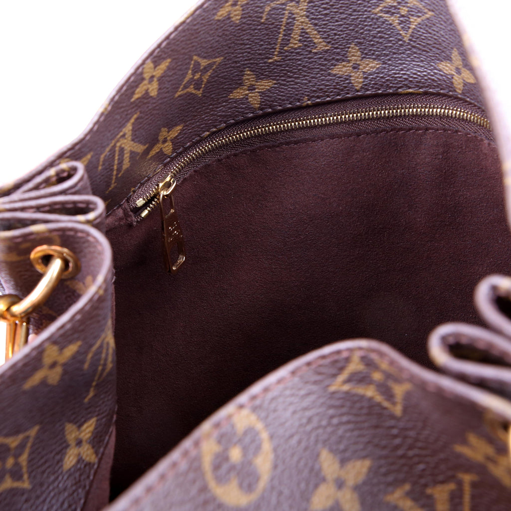 Metis Shoulder Monogram