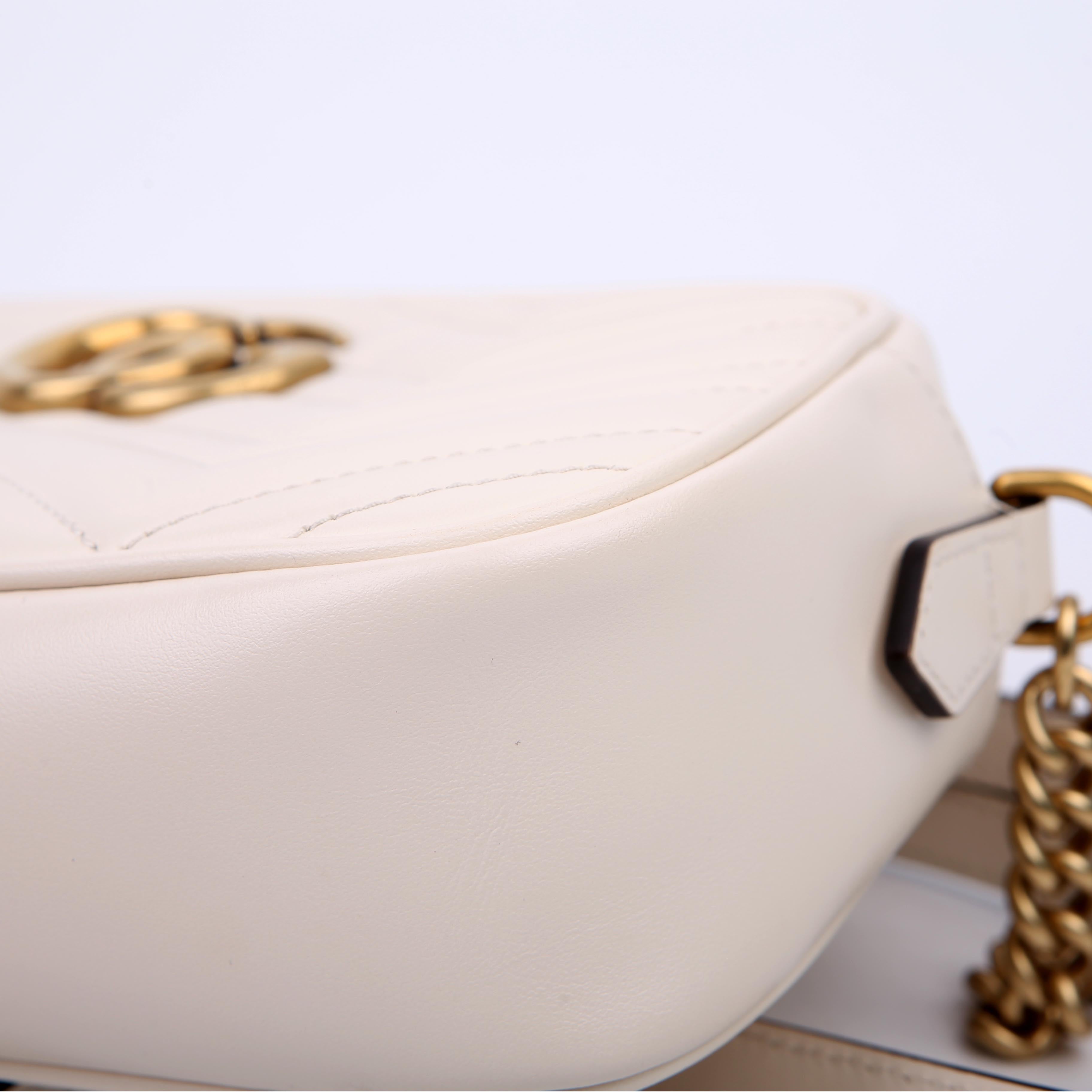 447632 Marmont Small Leather Camera White