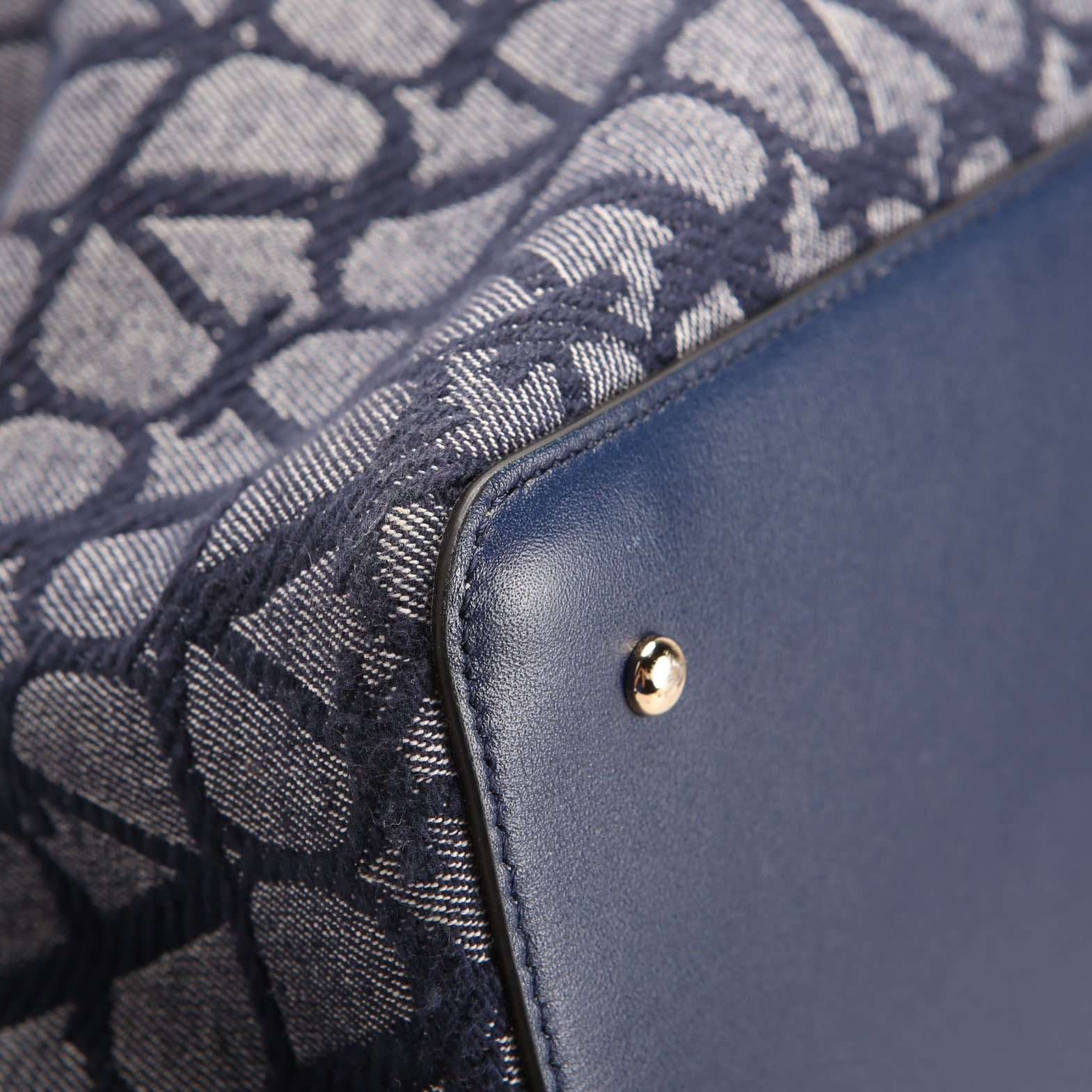 VLogo Icongraphe Denim with Pouch Navy/Denim