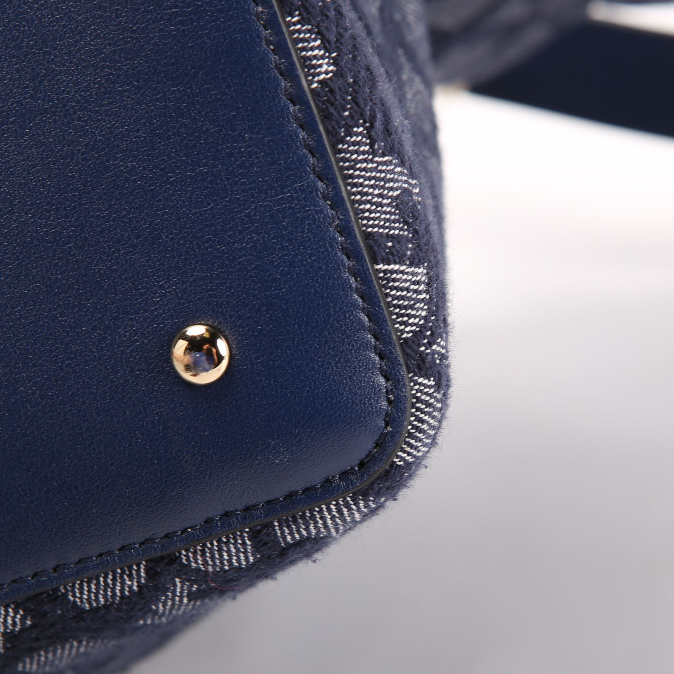 VLogo Icongraphe Denim with Pouch Navy/Denim