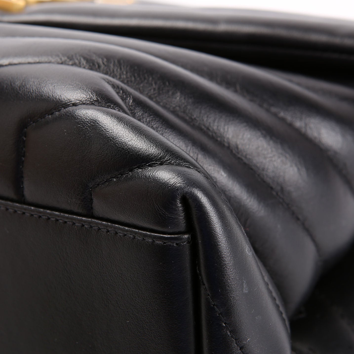 Loulou Medium Quilted Black/Gold