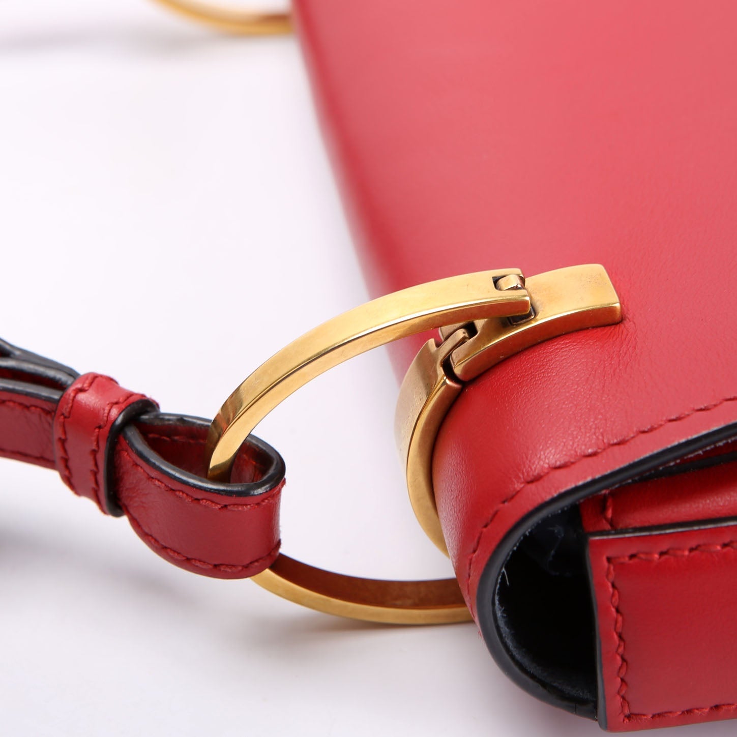 Pionnere Shoulder Bag Red