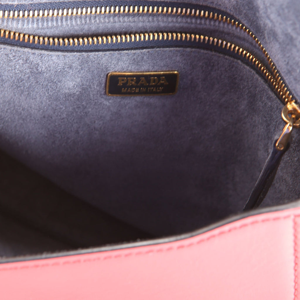 Pionnere Shoulder Bag Red