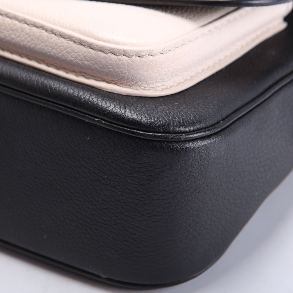 Lockme Tender Supple Calfskin Black/Cream