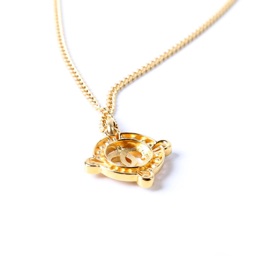CC Round Crystal Pendant Necklace Gold