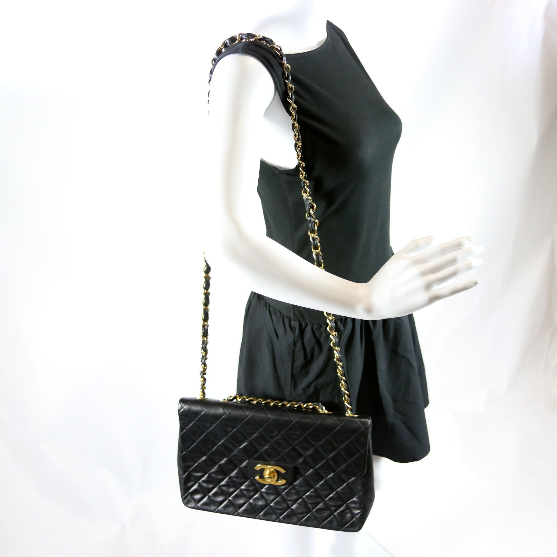 Classic Flap XL Jumbo Lambskin Black