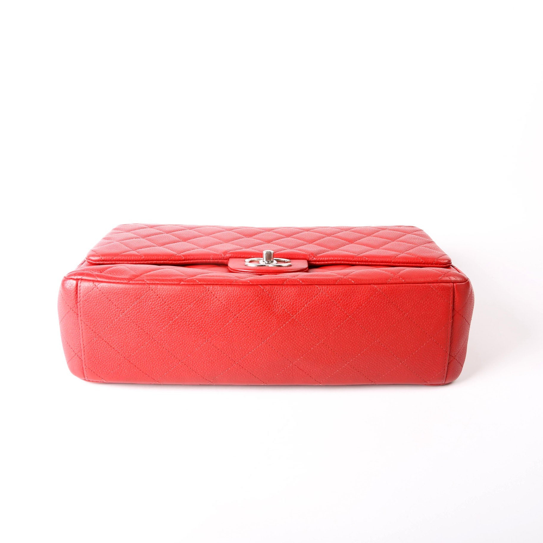 Classic Flap Max Caviar 18M Red