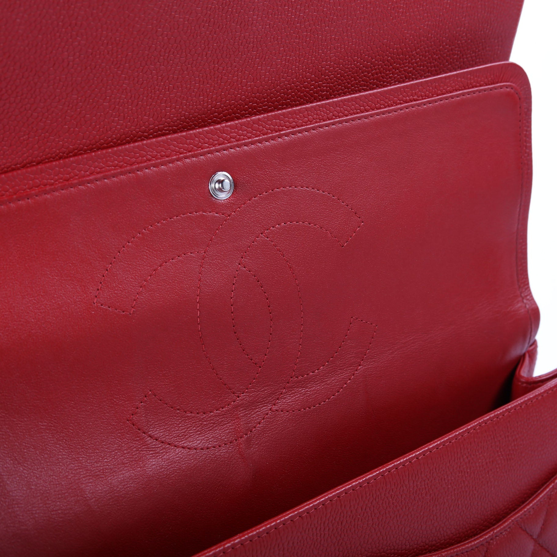 Classic Flap Max Caviar 18M Red