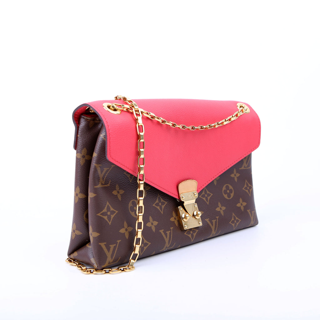 Pallas Chain Monogram Pink