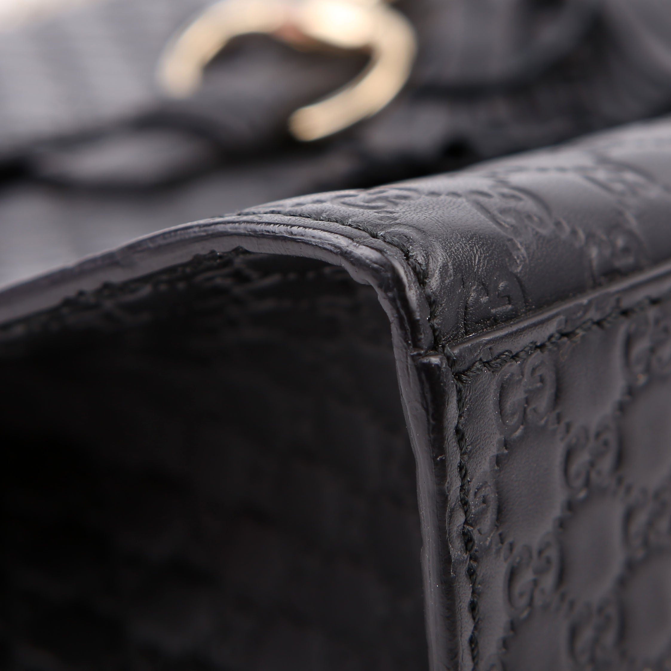 449635 Emily Micro Medium Chain Black