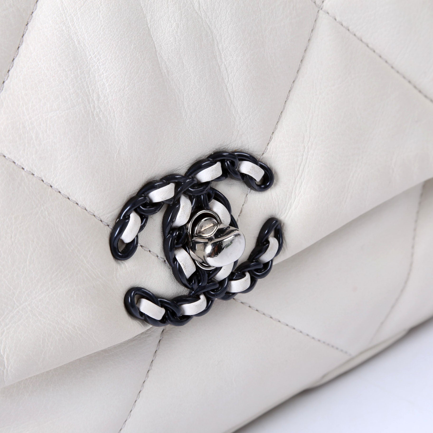 Quilted Lambskin 19 Small Flap RFID White