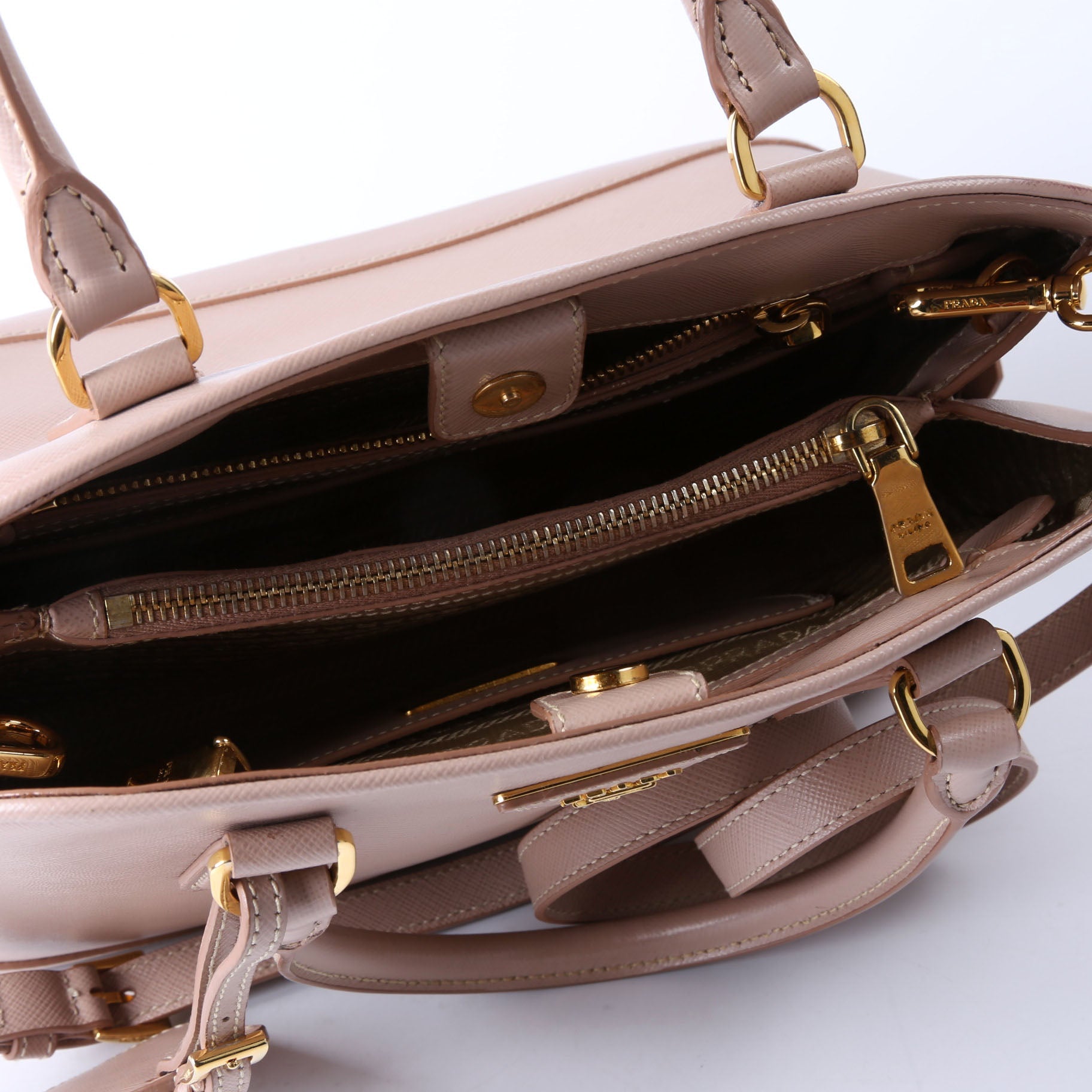 Saffiano Lux Promenade Medium BL0837 Nude