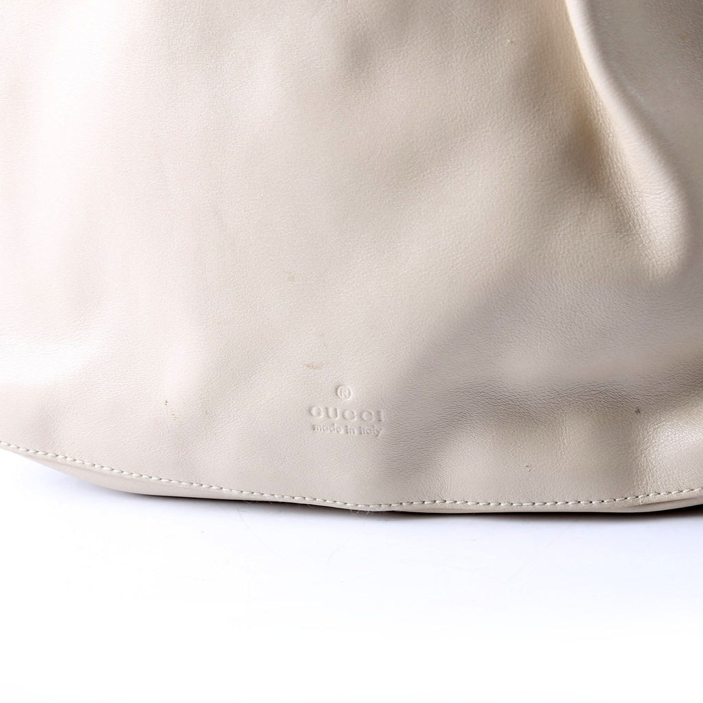 001.3748 Leather Drawstring Hobo Beige/Black