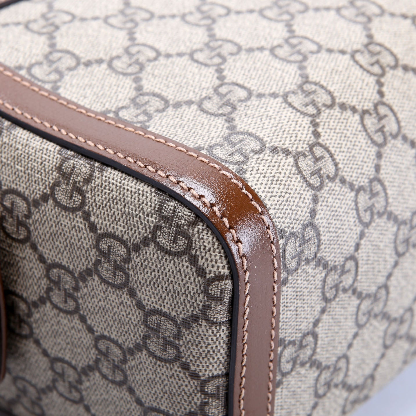 Gucci 730116 GG Supreme Interlocking G Pouch Brown