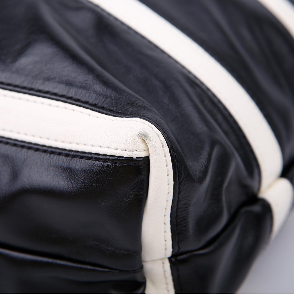 Chanel 22 Quilted Small Hobo RFID Black/White