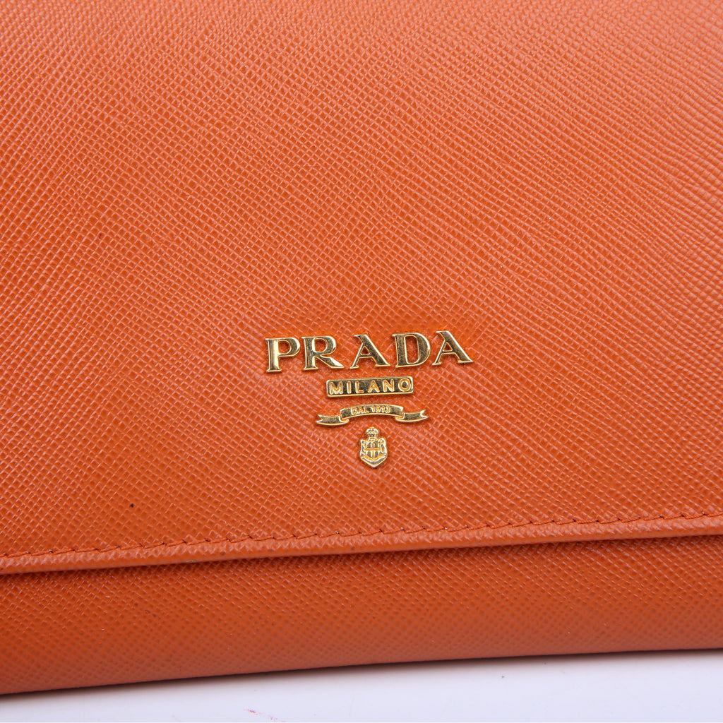 Saffiano Oro Wallet On Chain Orange