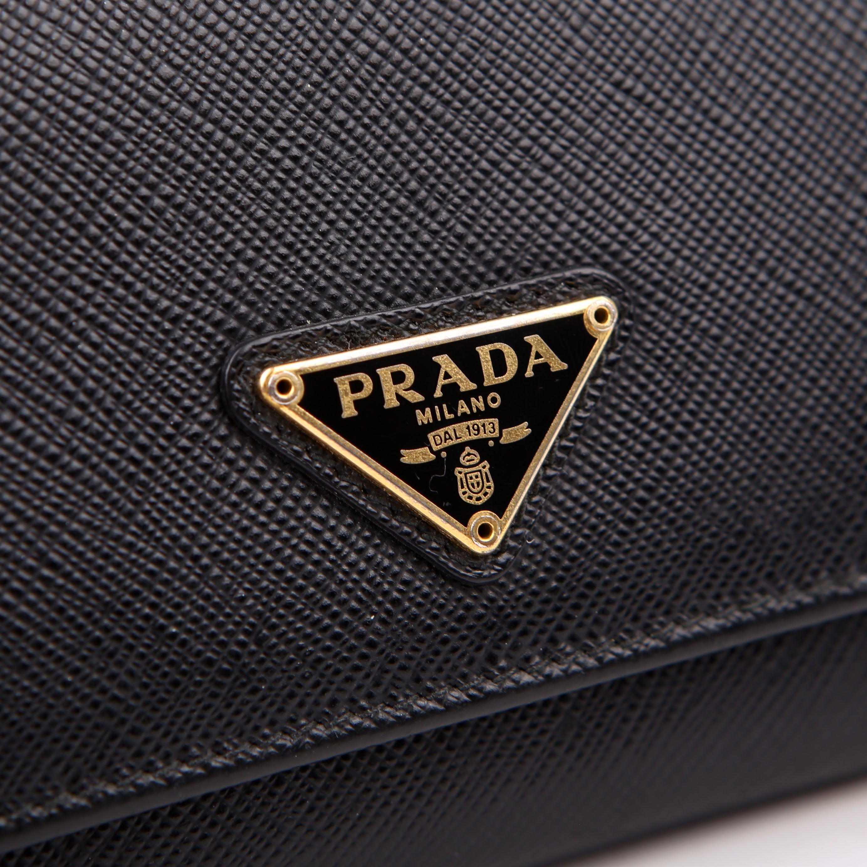 Saffiano Chain Wallet 1MH132 Black