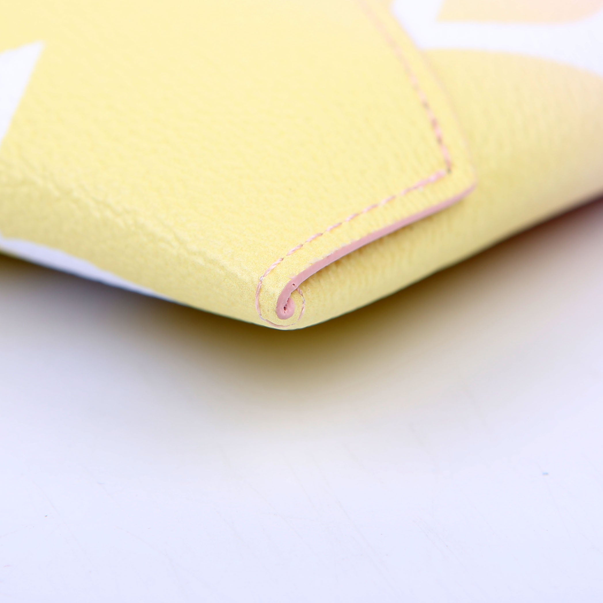 Kirigami Pouch Large By the Pool Pink/Yellow