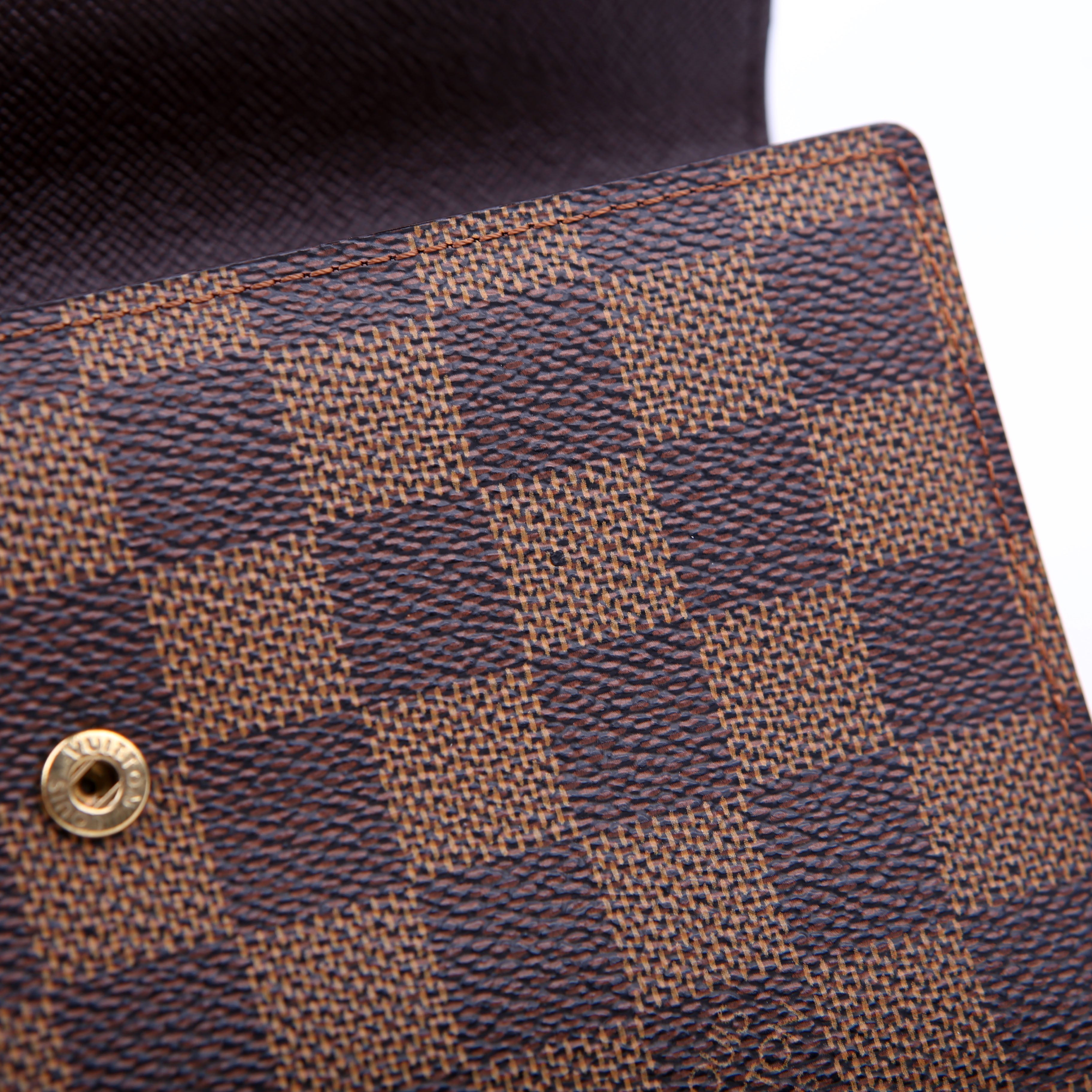 Porte Tresor International Wallet Damier Ebene
