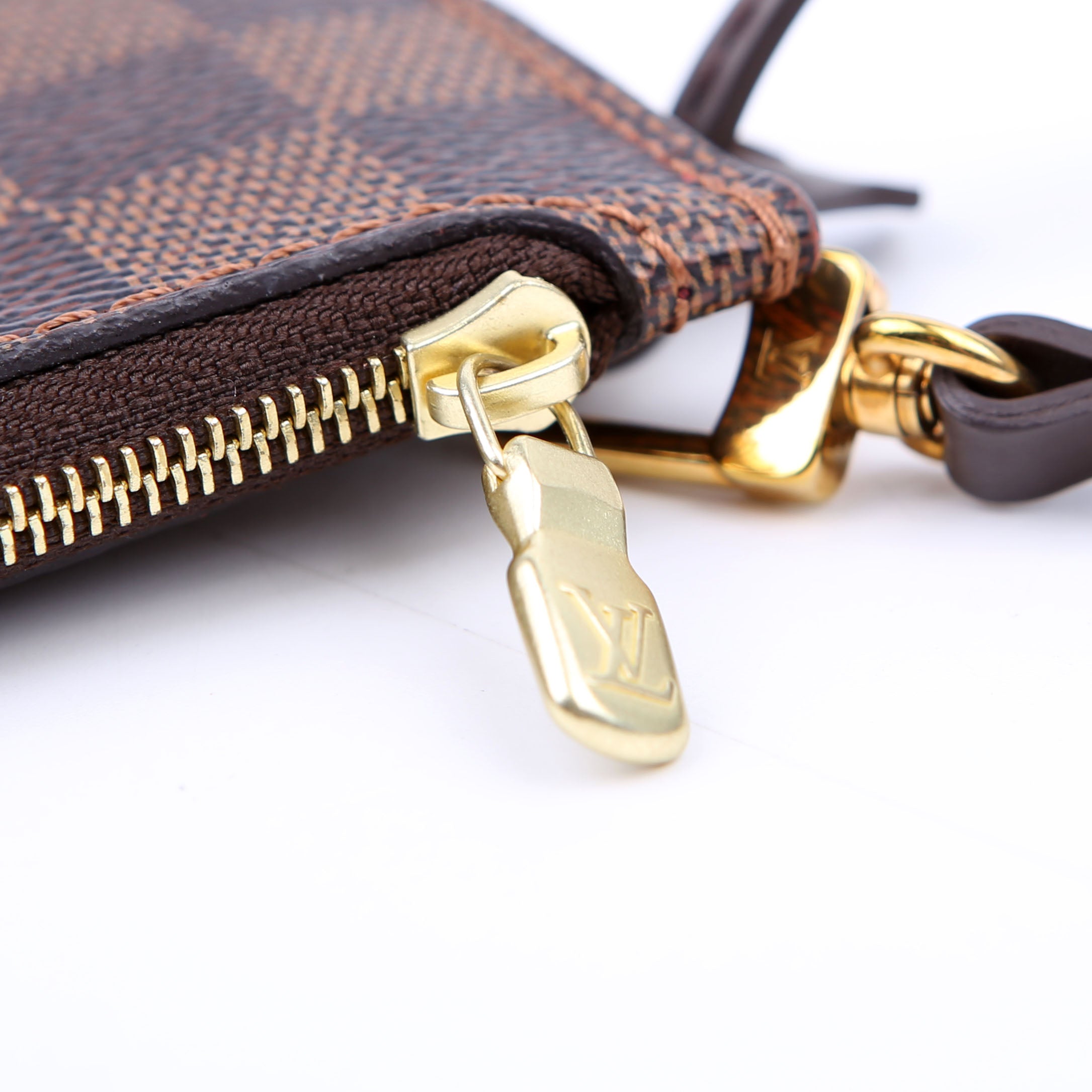 Pochette Only Damier Ebene Neverfull Red