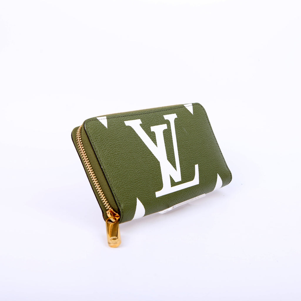 Zippy Wallet Giant Reverse Monogram Green