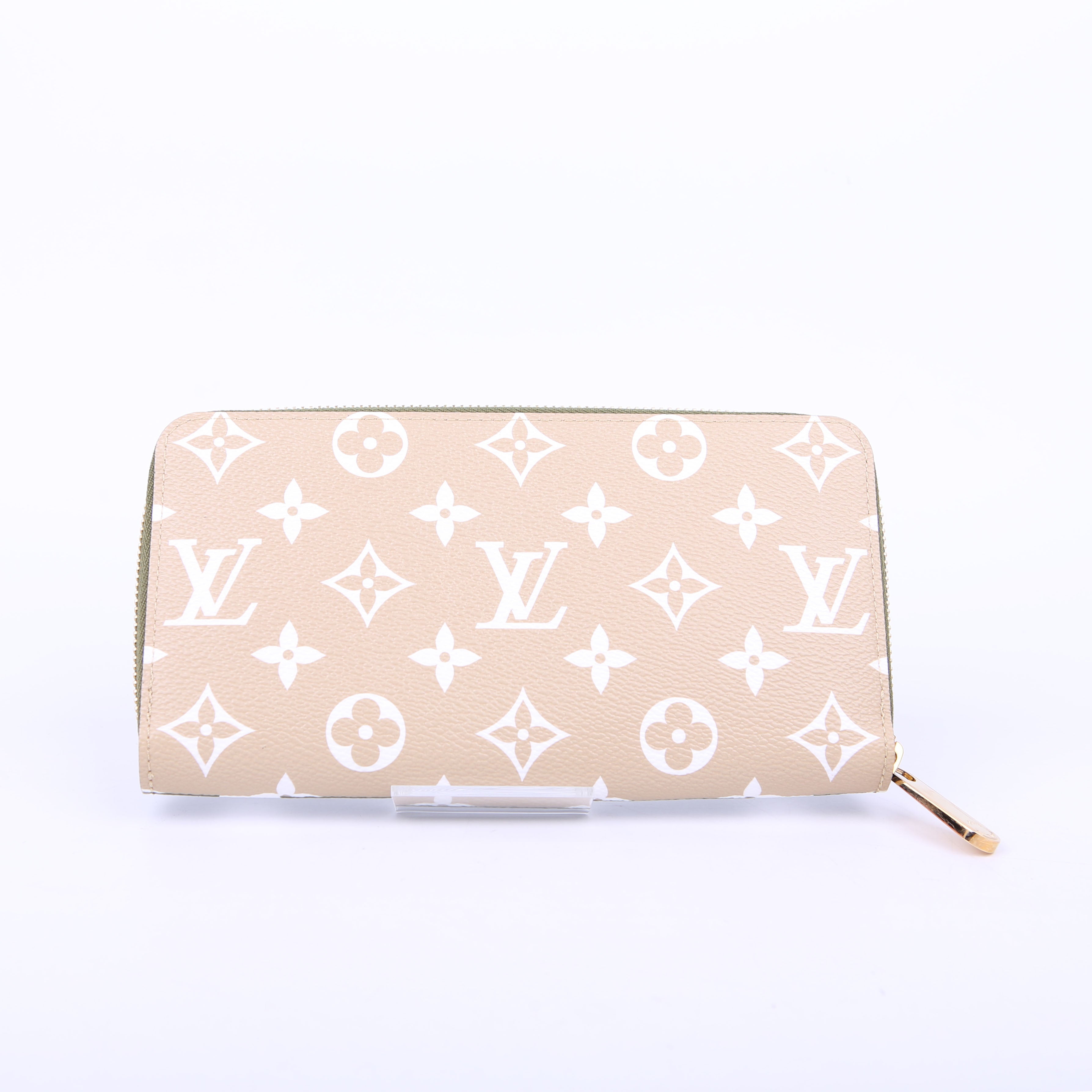 Zippy Wallet Giant Reverse Monogram Green