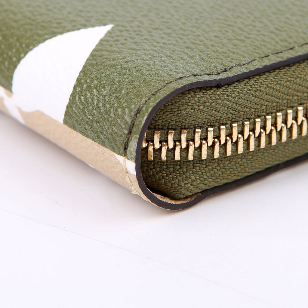 Zippy Wallet Giant Reverse Monogram Green