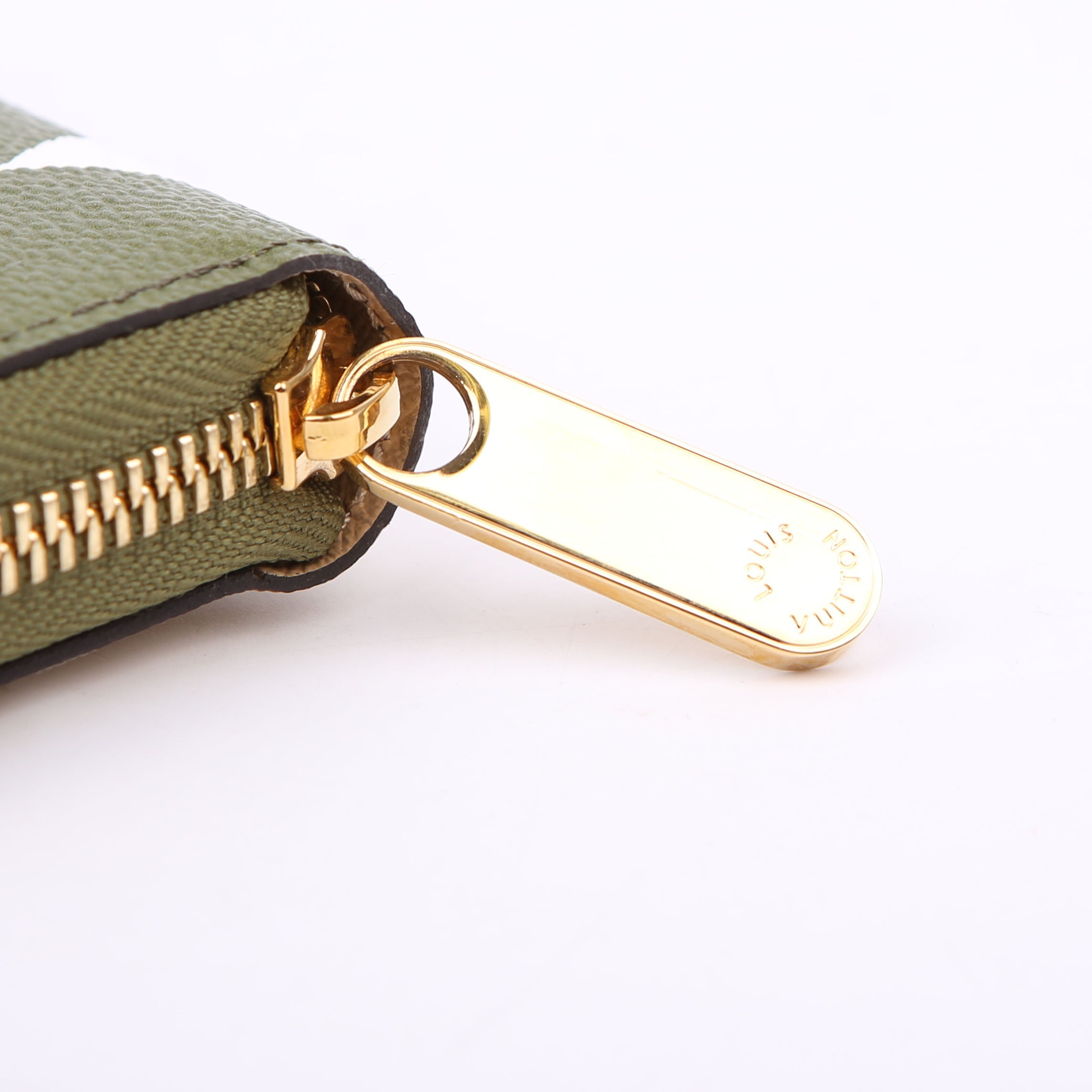 Zippy Wallet Giant Reverse Monogram Green