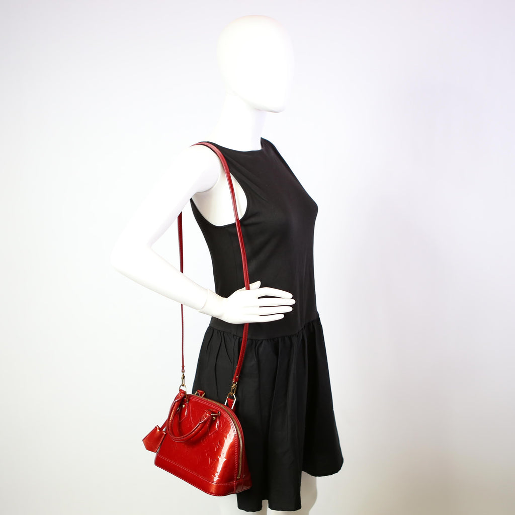 Alma BB Vernis Red