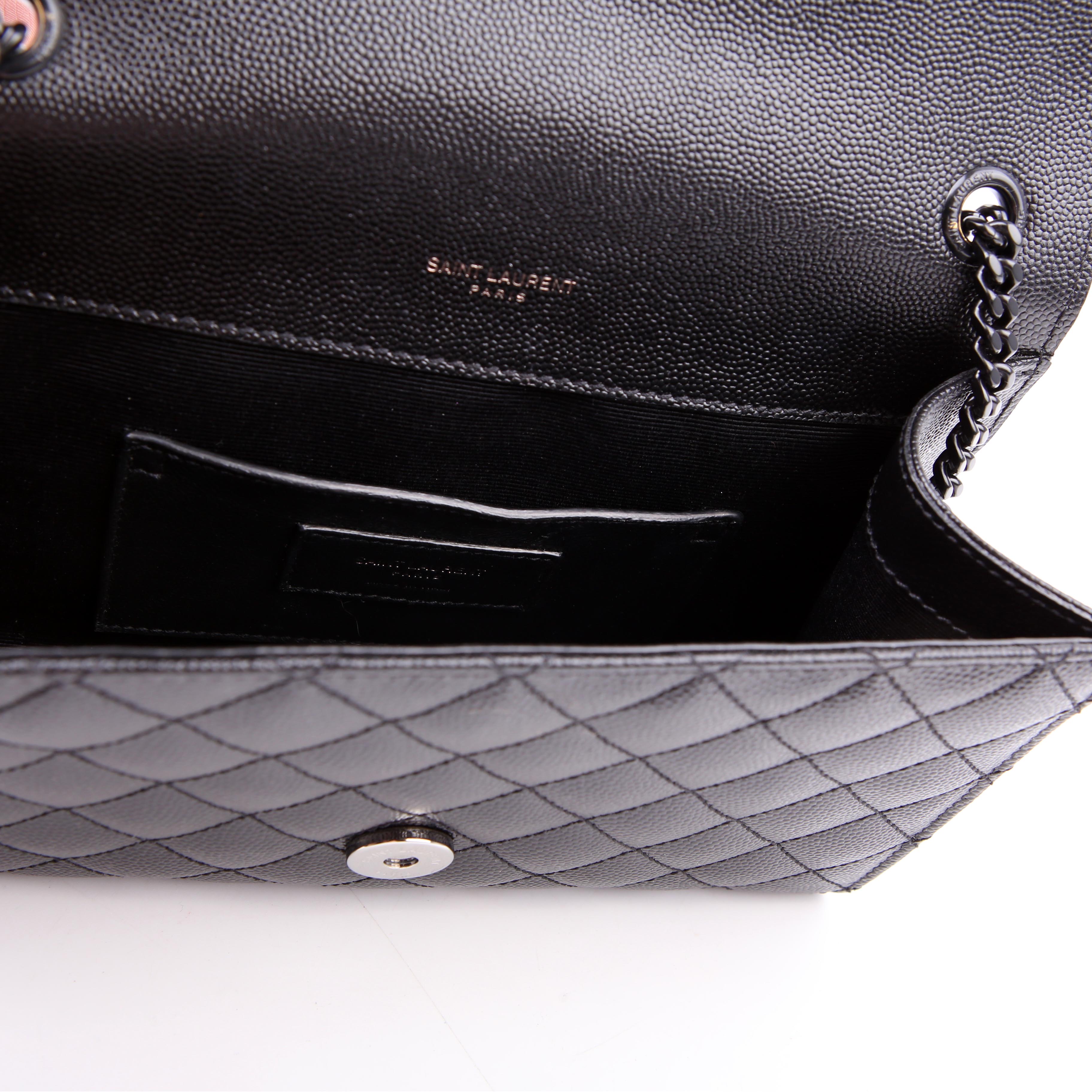 Envelope Small Triquilt Black