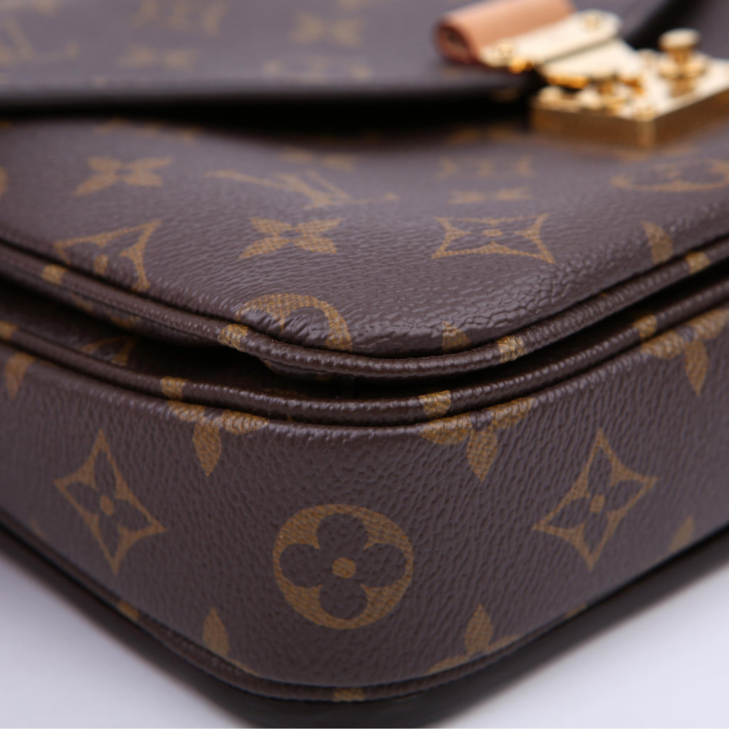 Pochette Metis Monogram