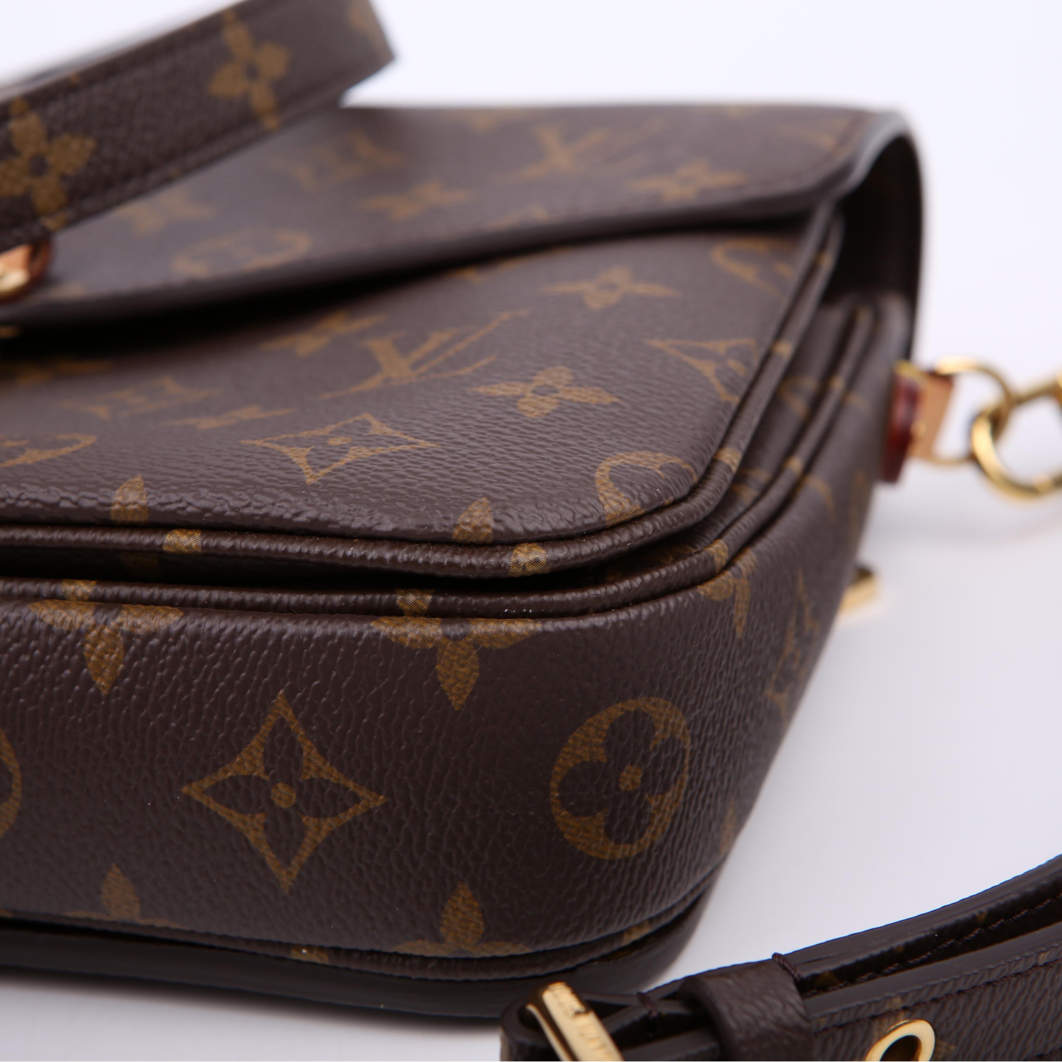 Pochette Metis Monogram