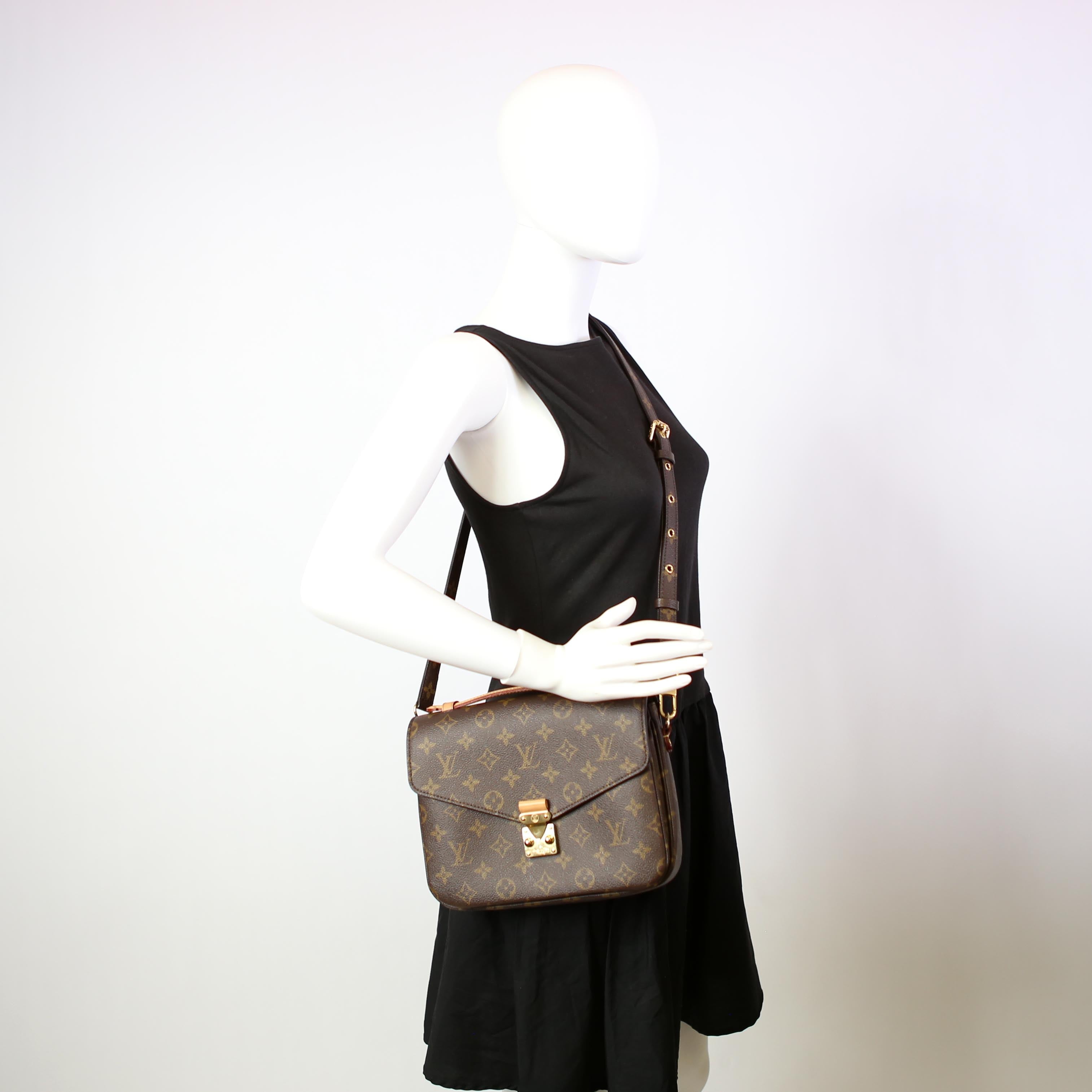 Pochette Metis Monogram